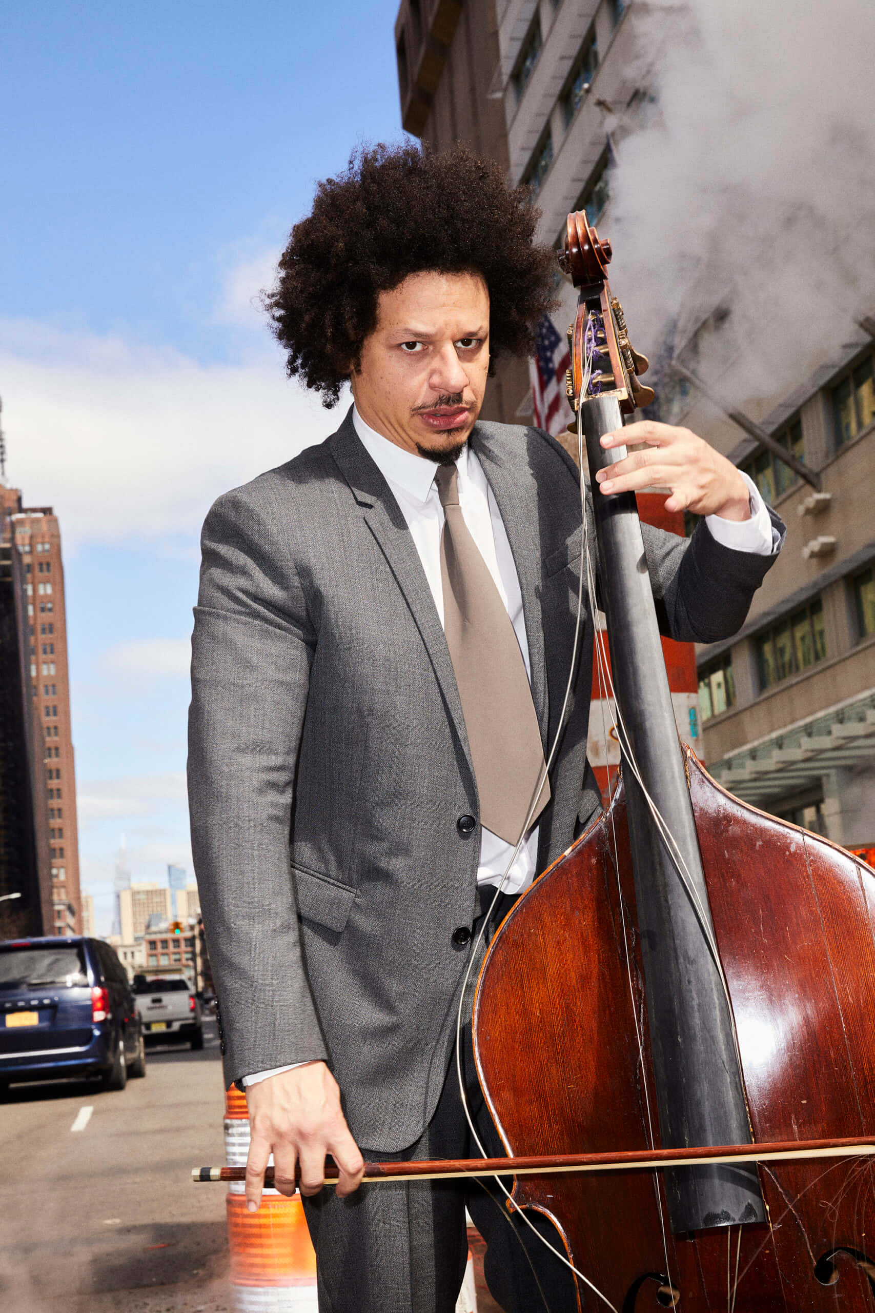 Eric Andre, street cello, double bass, 2K Phone Wallpaper