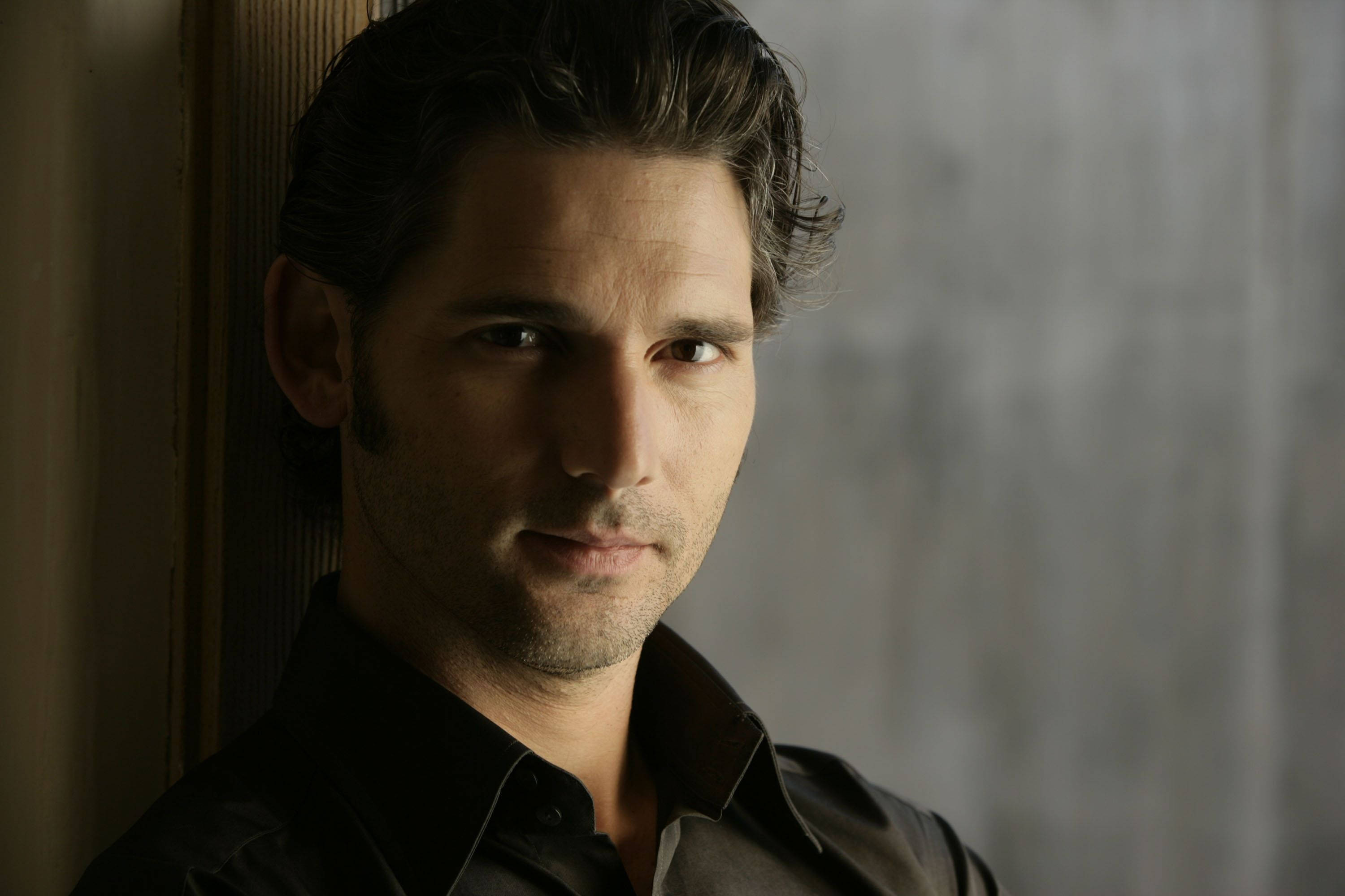 Eric Bana, dark hair, stubble, 2K Desktop Wallpaper