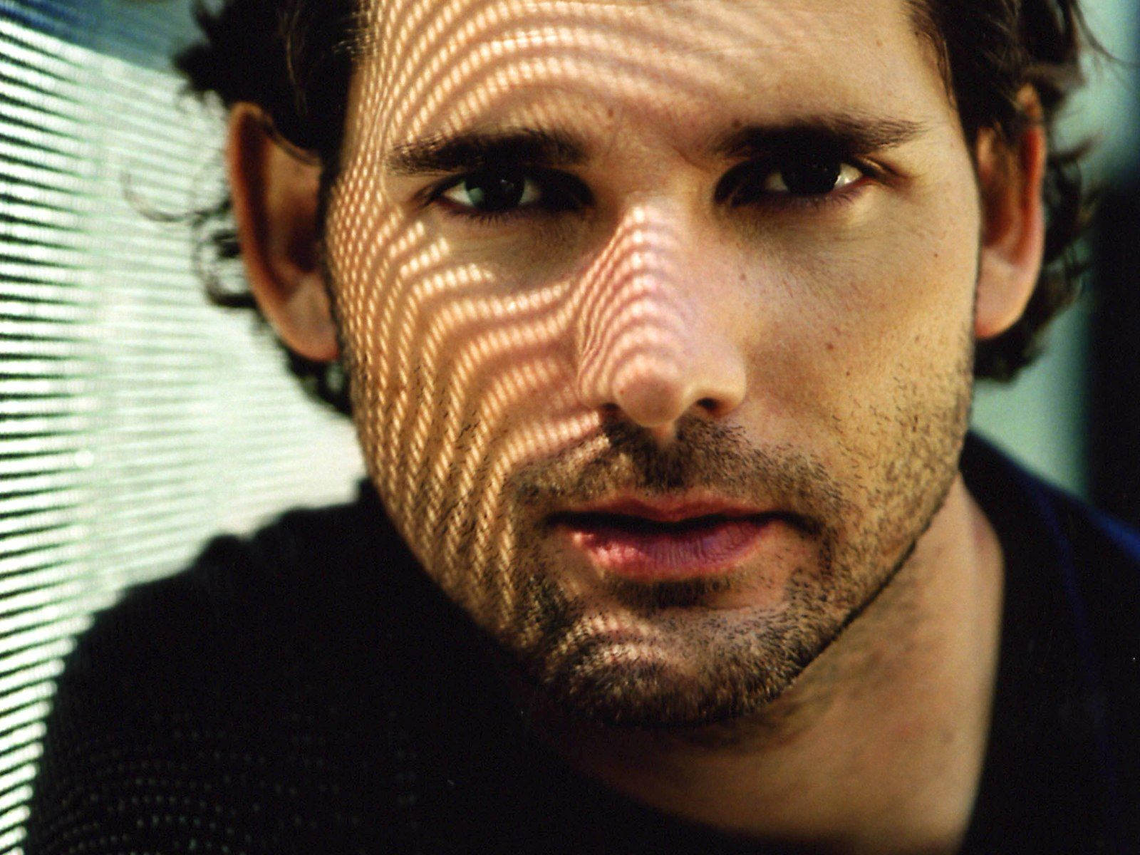 Eric Bana, sunlight patterns, blinds, HD Desktop Wallpaper