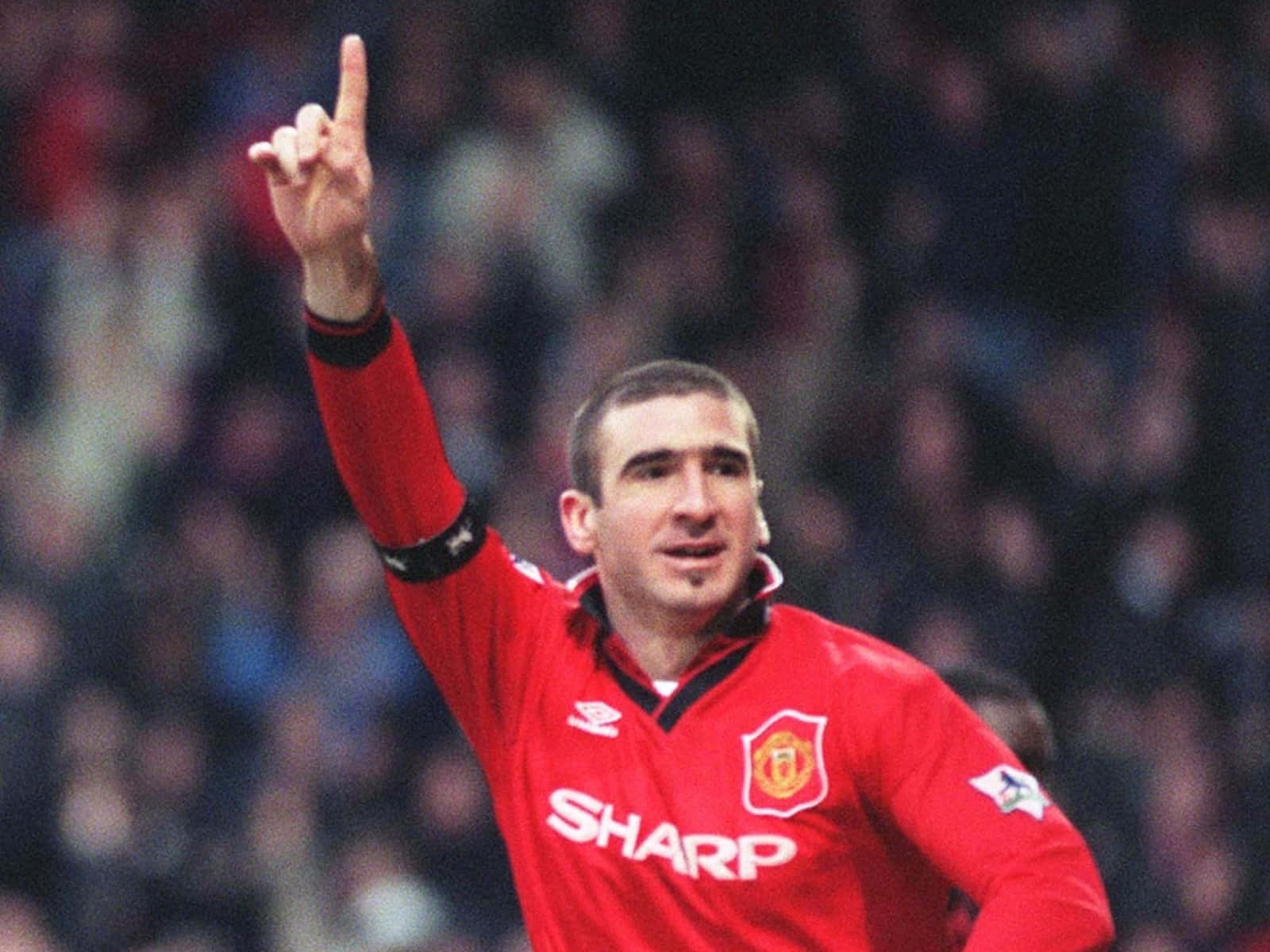 Eric Cantona, red Manchester United jersey, hand signature pose, HD Desktop Wallpaper