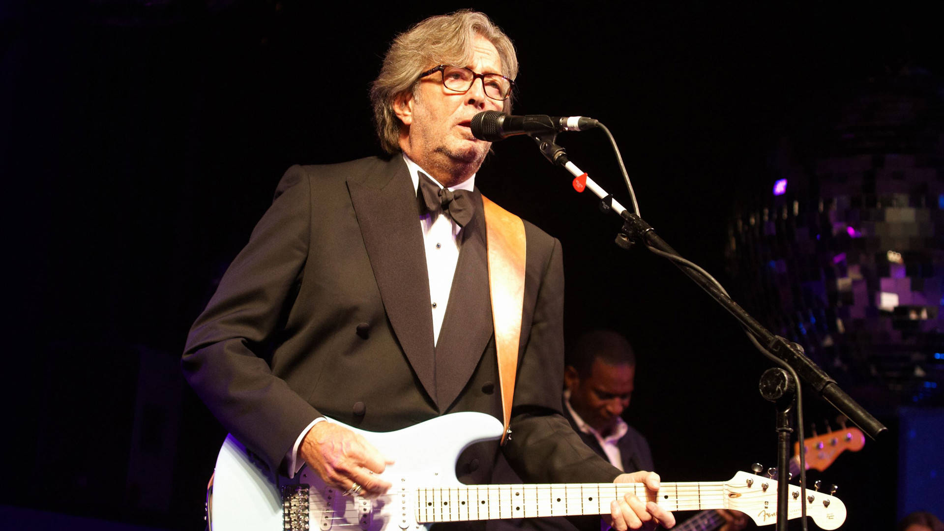 Eric Clapton, tuxedo, white electric guitar, Full HD Desktop Wallpaper