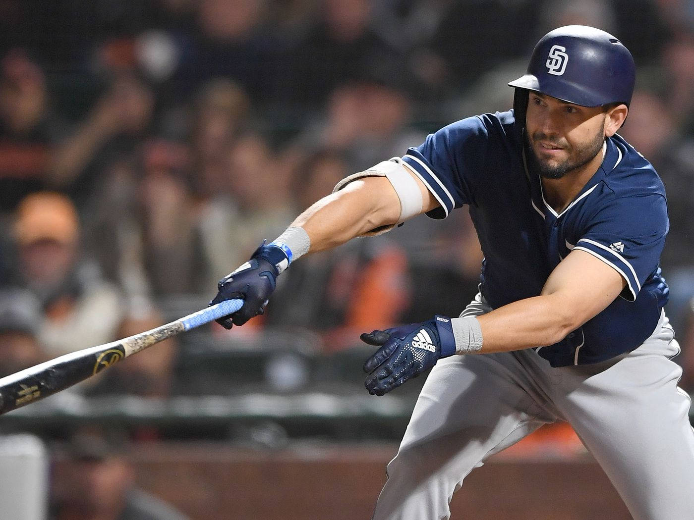 Eric Hosmer, baseball bat, navy uniform, HD Desktop Wallpaper