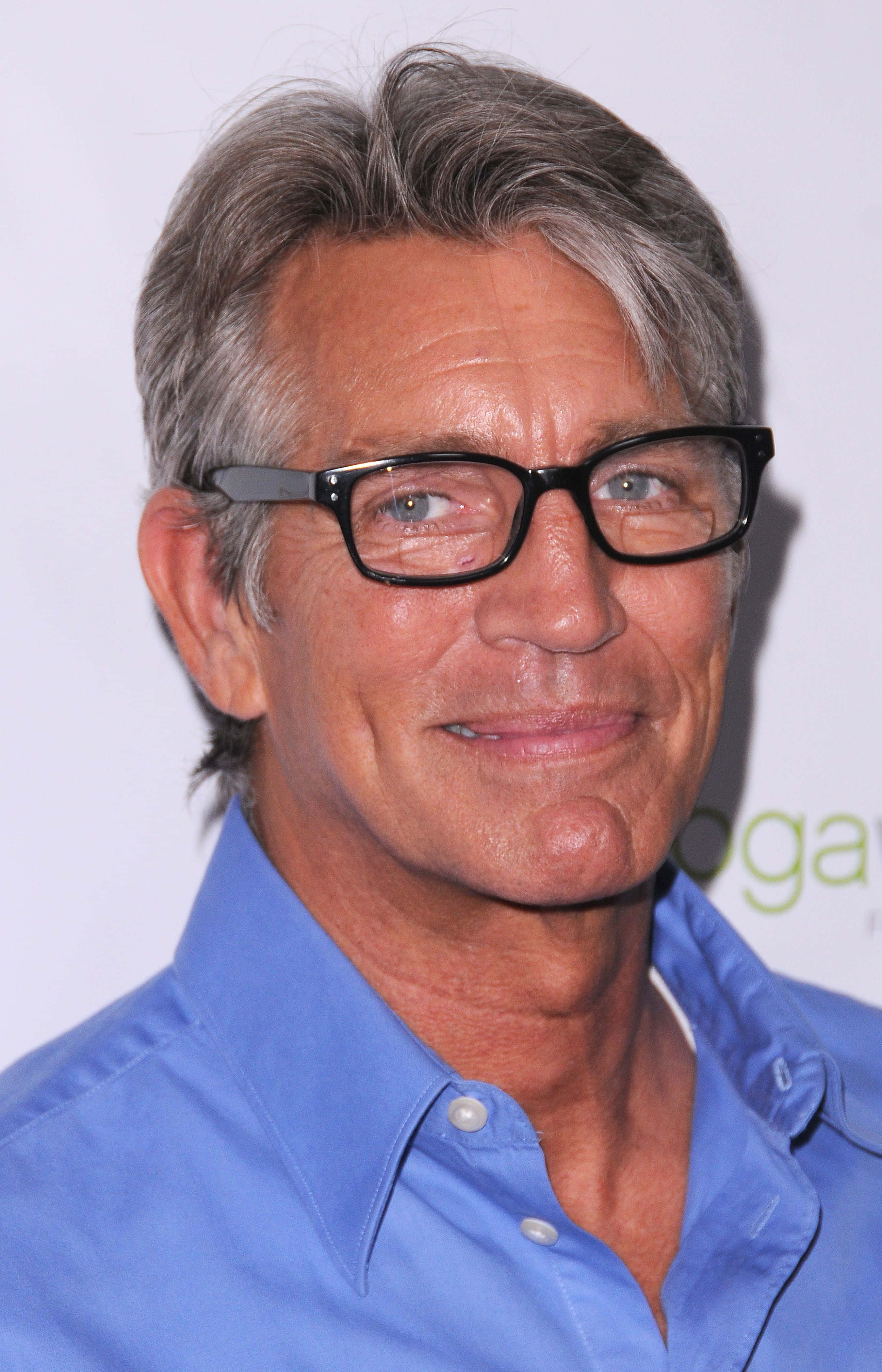 Eric Roberts, gray hair, black glasses, 4K Phone Wallpaper