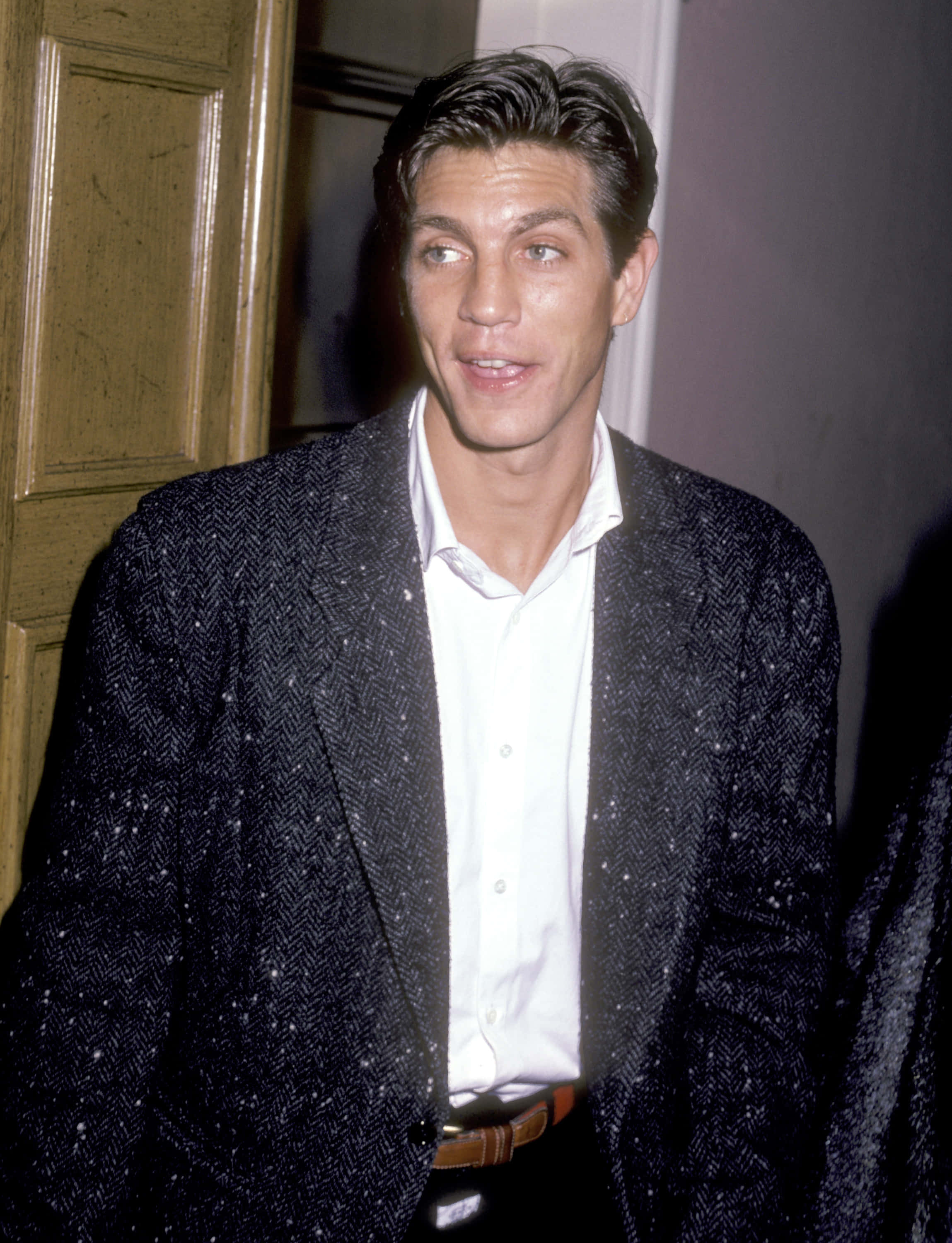 Eric Roberts, dark herringbone blazer, white shirt, 2K Phone Wallpaper