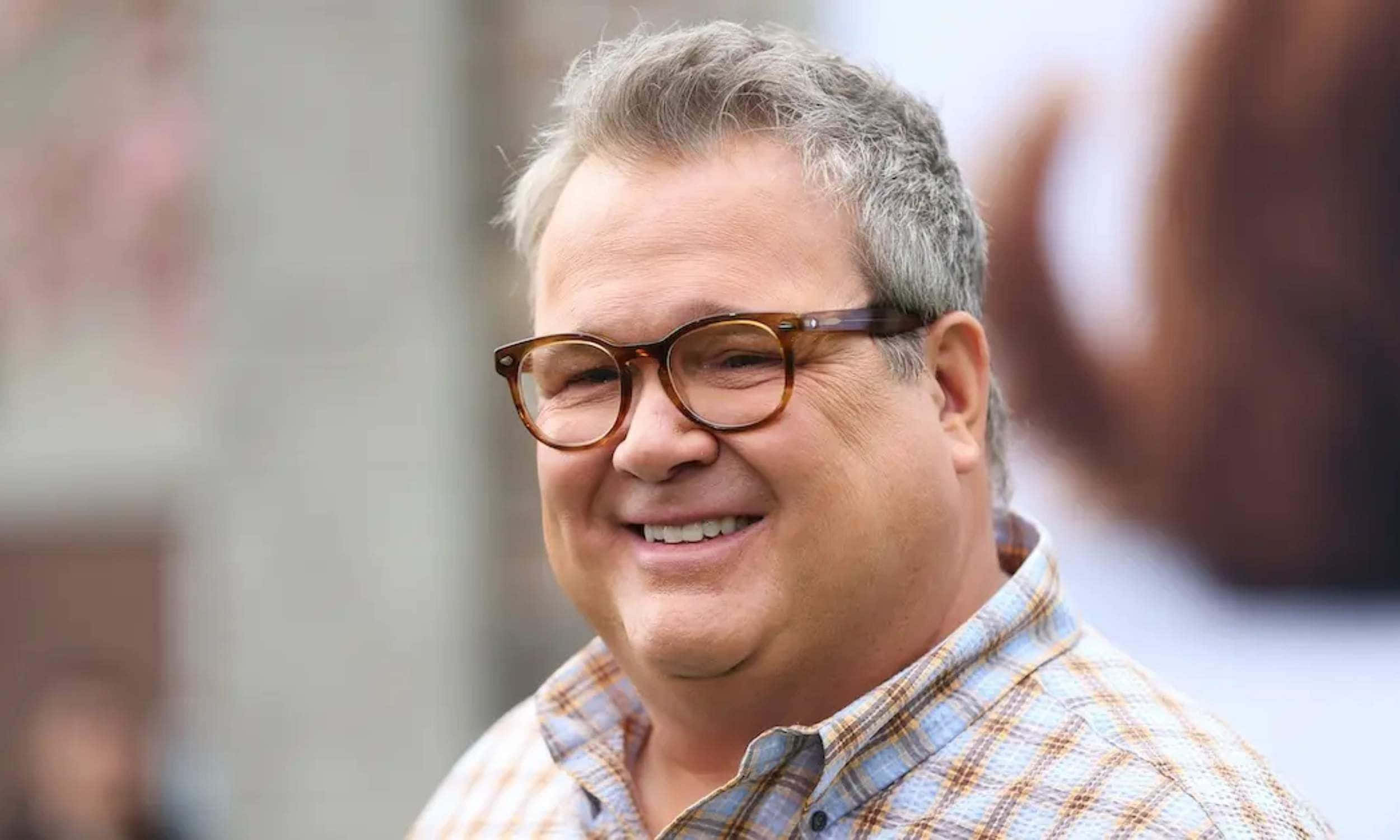 Eric Stonestreet, plaid shirt, glasses, Full HD Desktop Wallpaper