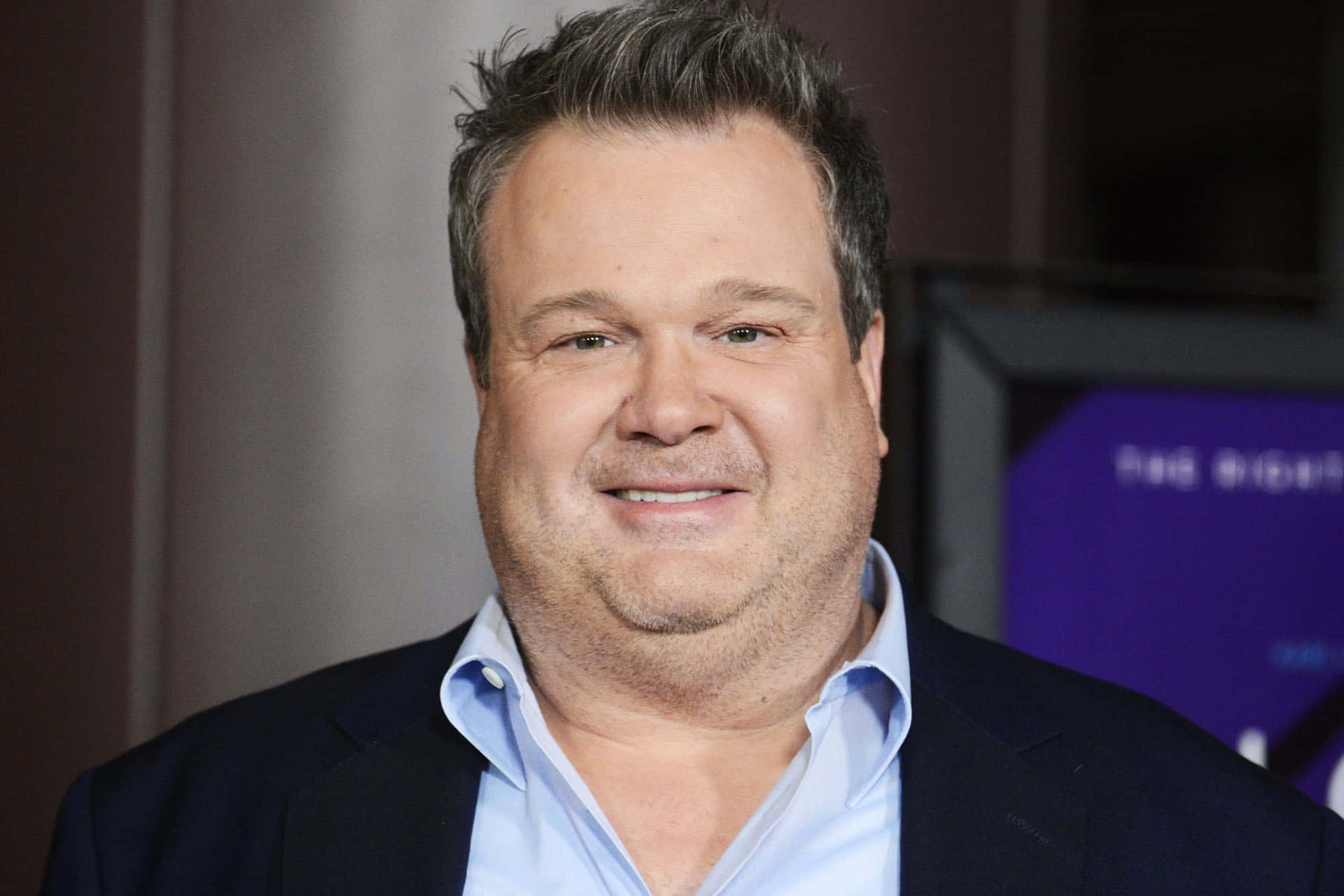 Eric Stonestreet, graying hair, dark suit, Full HD Desktop Wallpaper