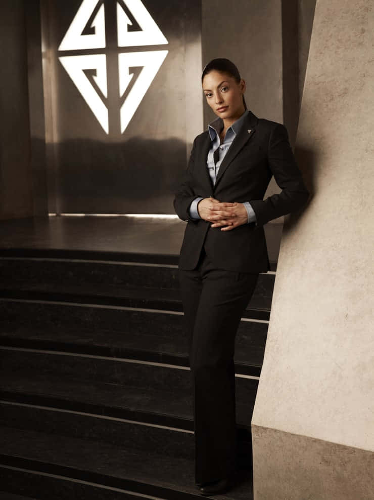 Erica Cerra, black suit, concrete stairs, SD Phone Wallpaper