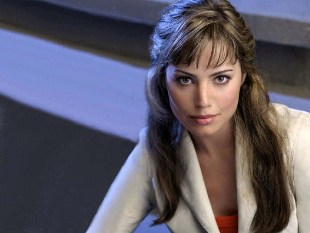 Erica Durance, brown hair, white jacket, SD Desktop Wallpaper