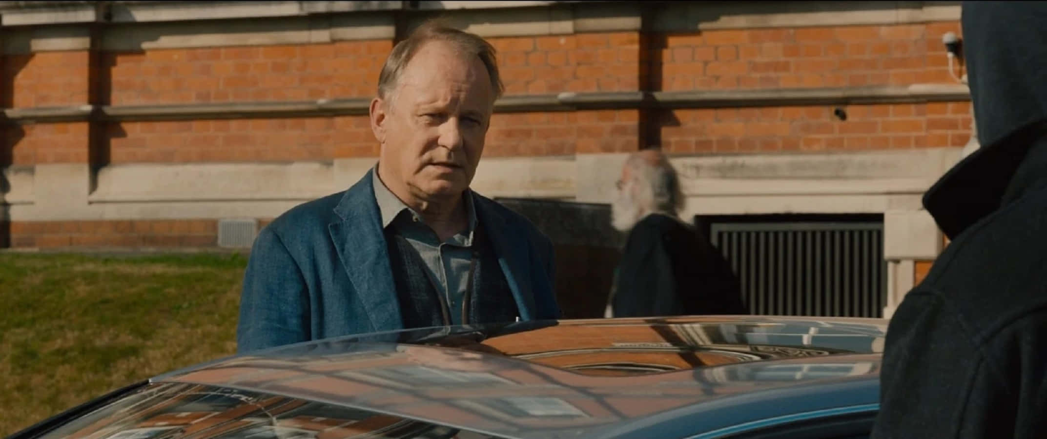 Erik Selvig, blue blazer, glossy car, Full HD Desktop Wallpaper