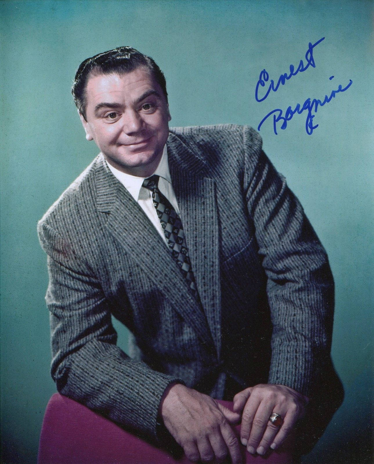 Ernest Borgnine, pinstripe suit, teal backdrop, HD Phone Wallpaper