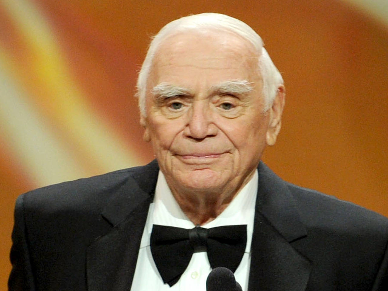 Ernest Borgnine, suit, bow tie, HD Desktop Wallpaper