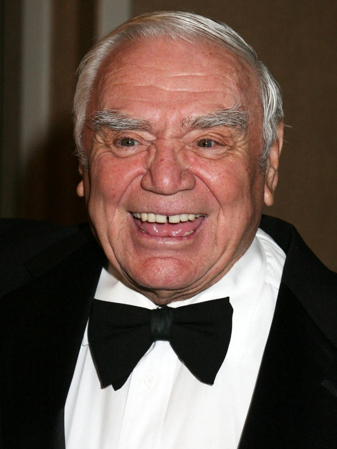Ernest Borgnine, black tuxedo, bowtie, HD Phone Wallpaper