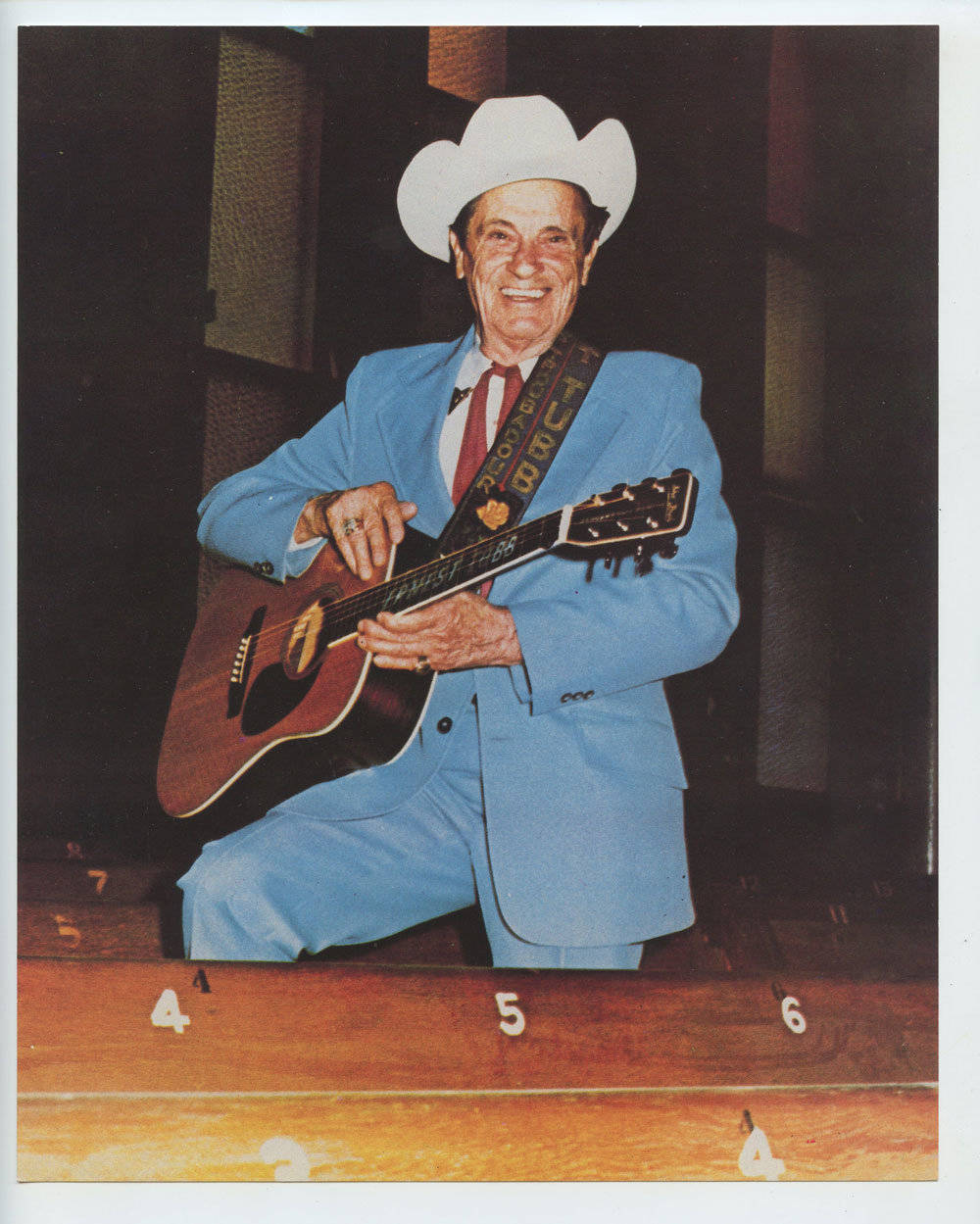 Ernest Tubb, bright blue suit, white cowboy hat, SD Phone Wallpaper