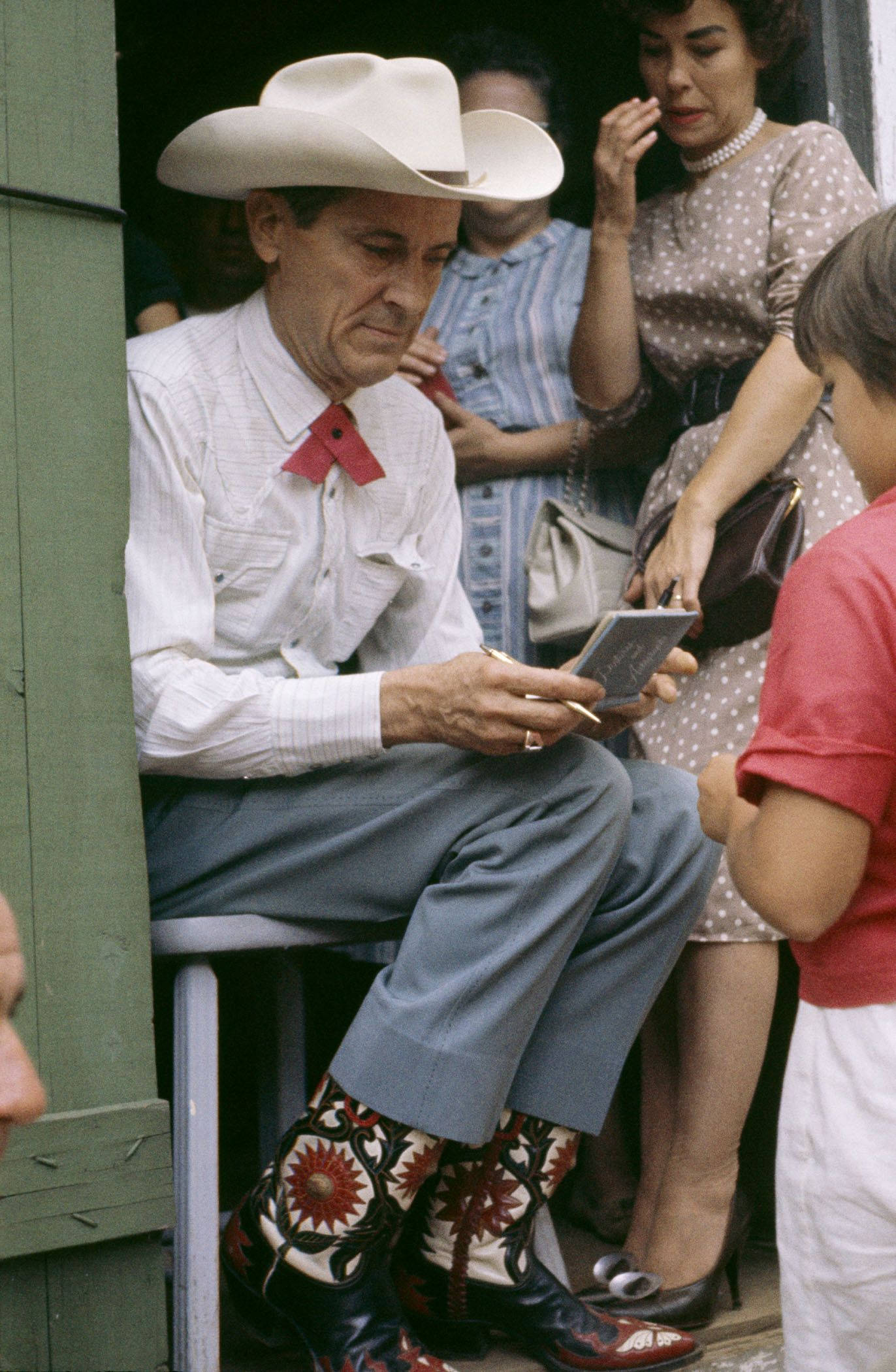 Ernest Tubb, white cowboy hat, floral boots, Full HD Phone Wallpaper