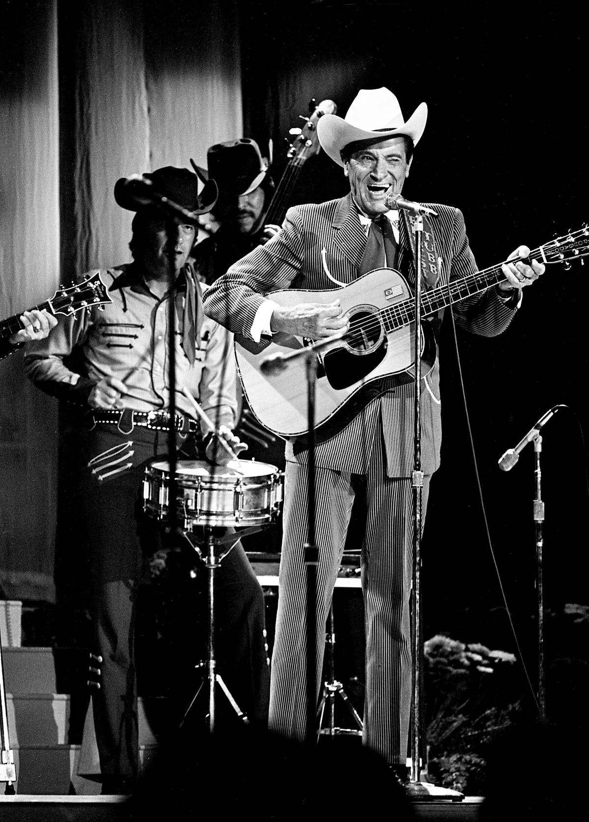 Ernest Tubb, country singer, striped suit, HD Phone Wallpaper