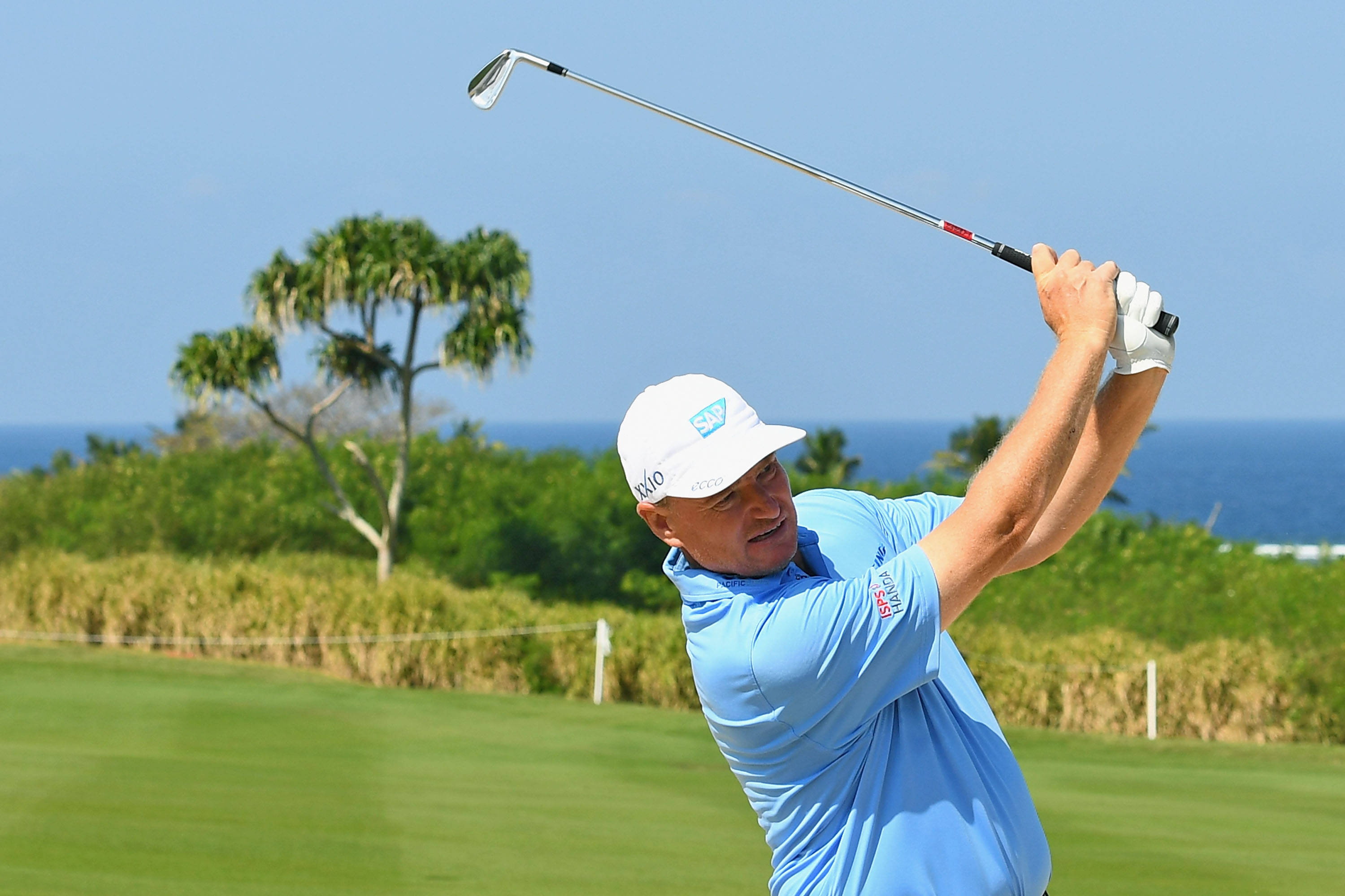 Ernie Els, golf course, light blue shirt, 2K Desktop Wallpaper