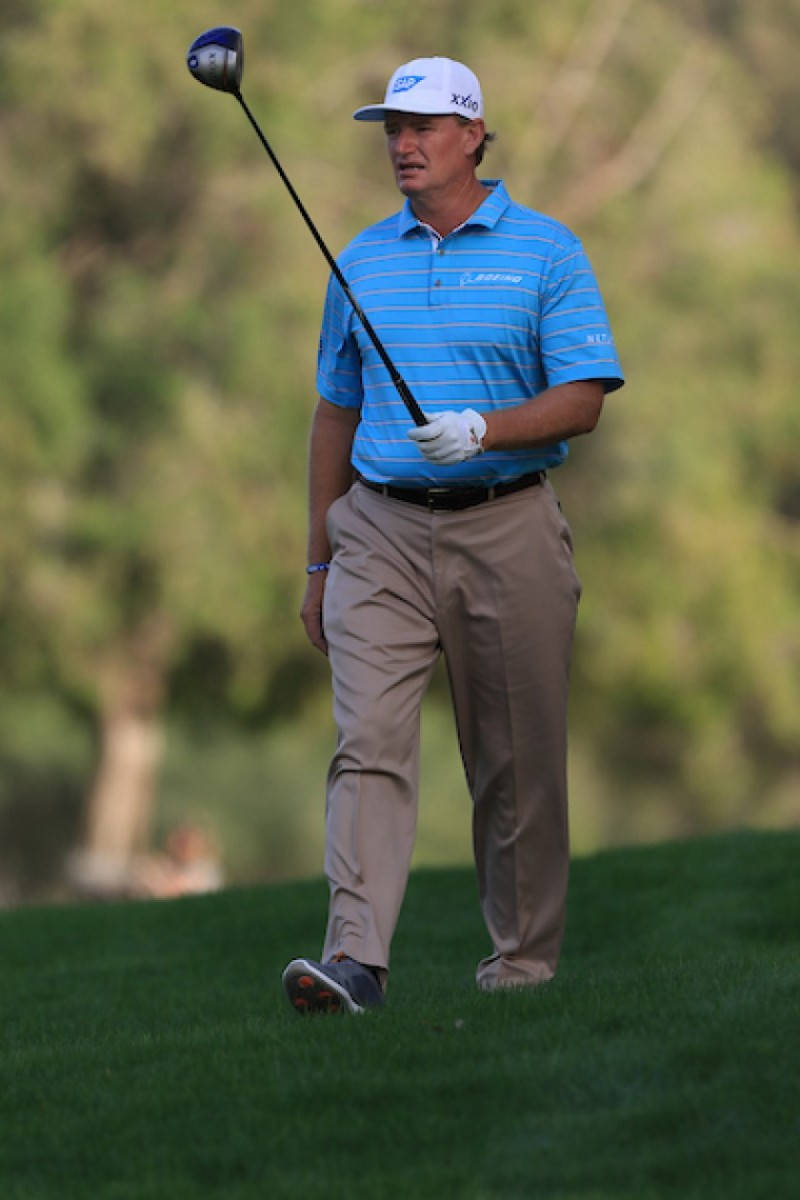 Ernie Els, blue striped shirt, khaki pants, SD Phone Wallpaper