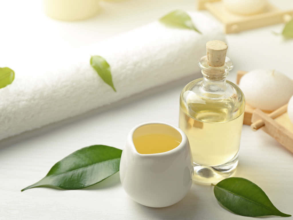 essential oil, glass bottle, white ceramic dish, SD Desktop Wallpaper