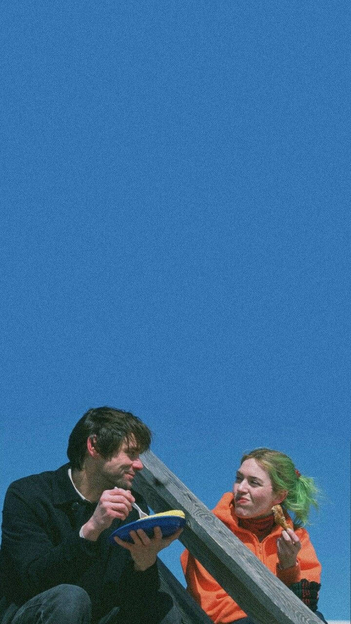 Eternal Sunshine Of The Spotless Mind, romantic scene, wooden beam, HD Phone Wallpaper