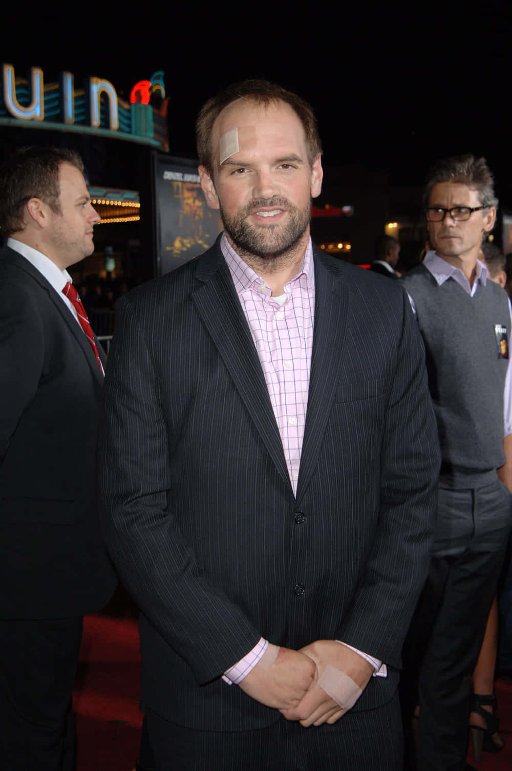 Ethan Suplee, red carpet, night event, HD Phone Wallpaper