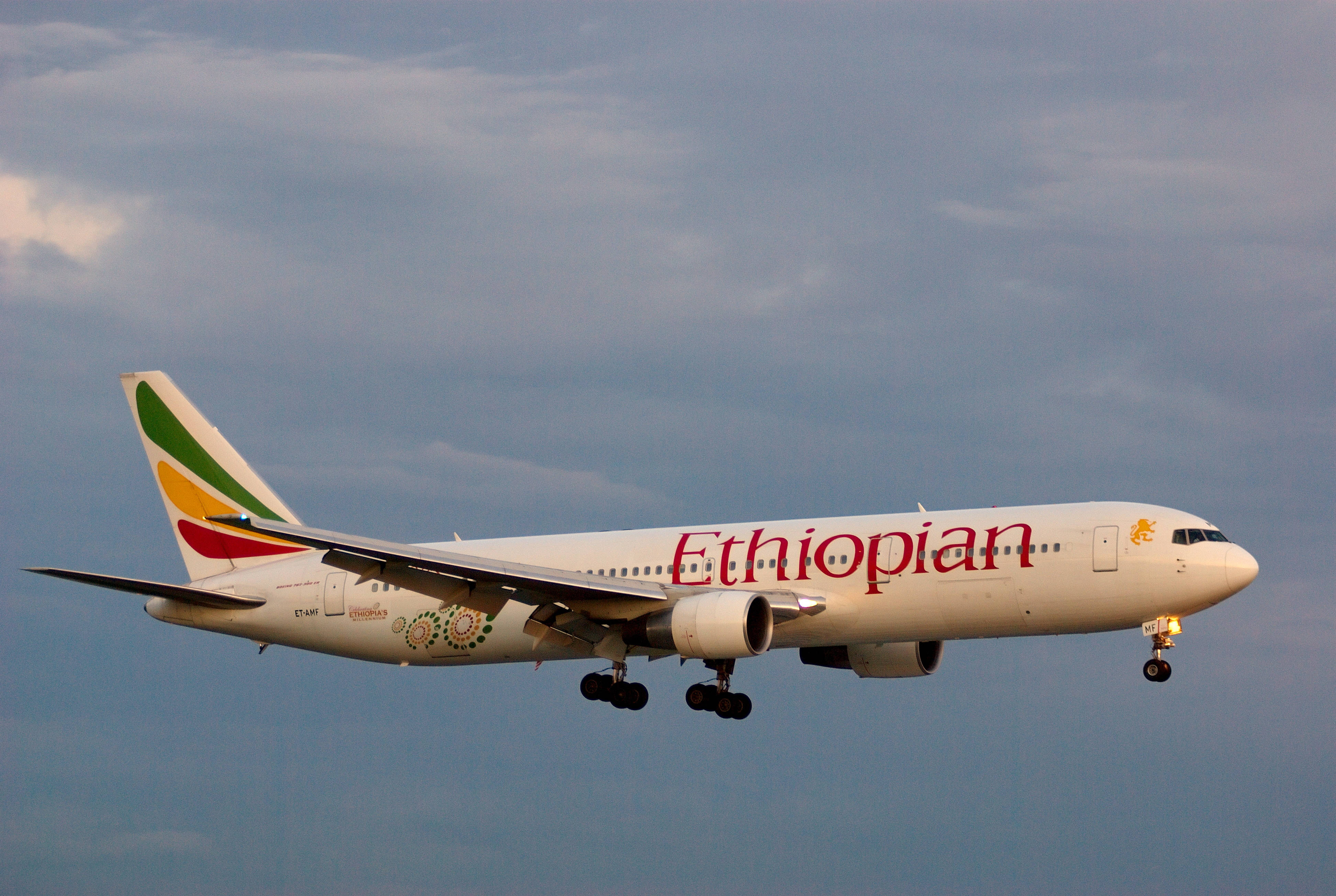 Ethiopian Airlines, airplane, landing gear down, 4K Desktop Wallpaper