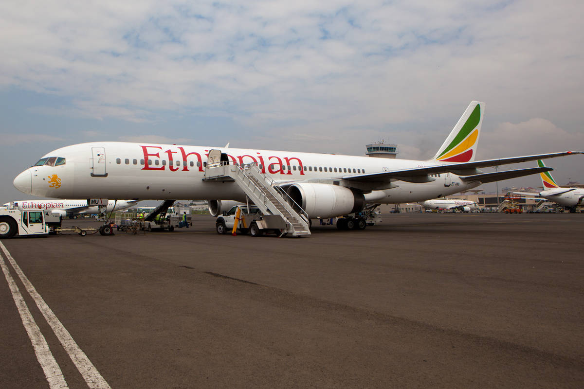 Ethiopian Airlines, passenger jet, airport tarmac, SD Desktop Wallpaper