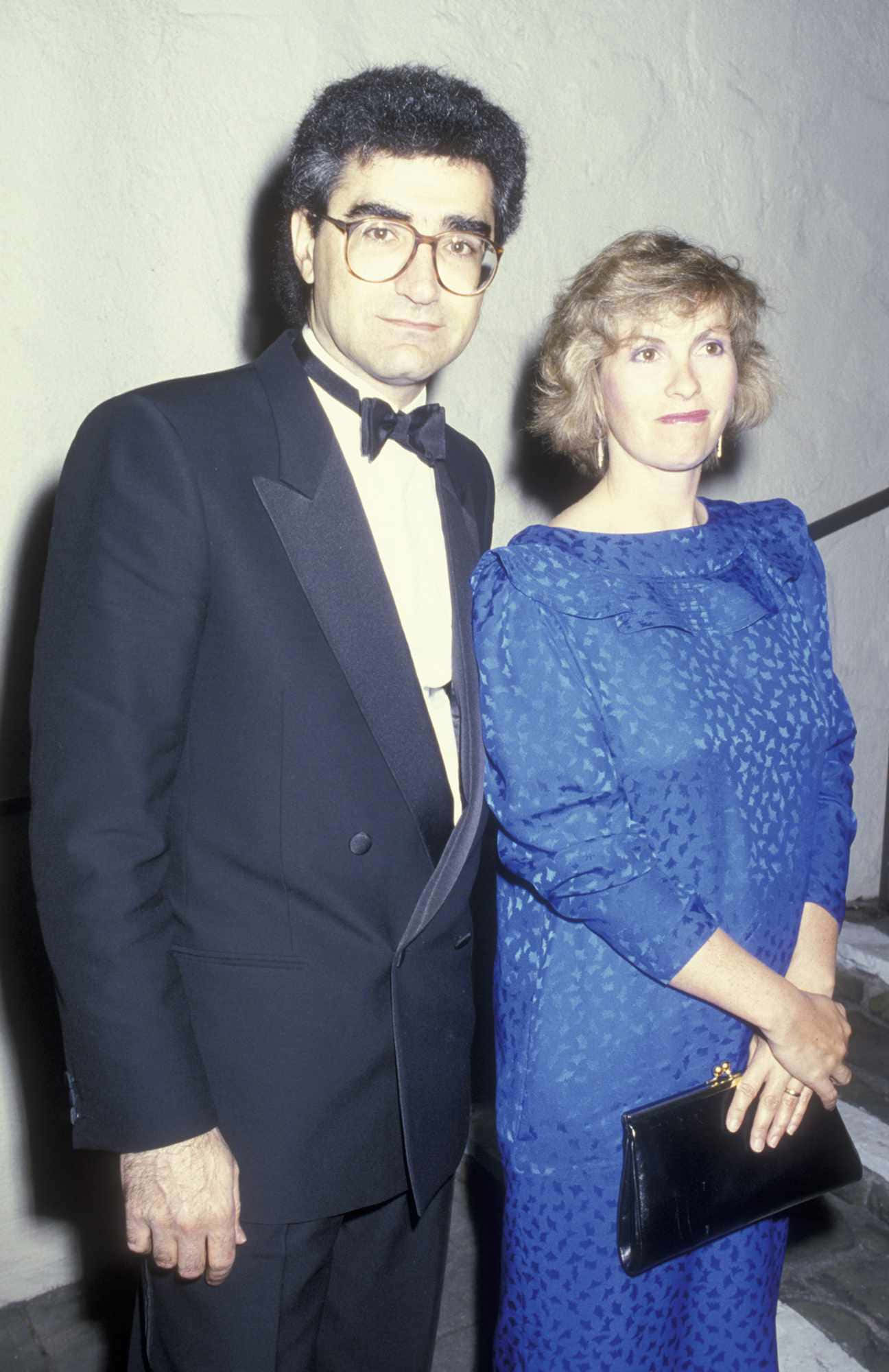 Eugene Levy, black tuxedo, blue patterned dress, Full HD Phone Wallpaper