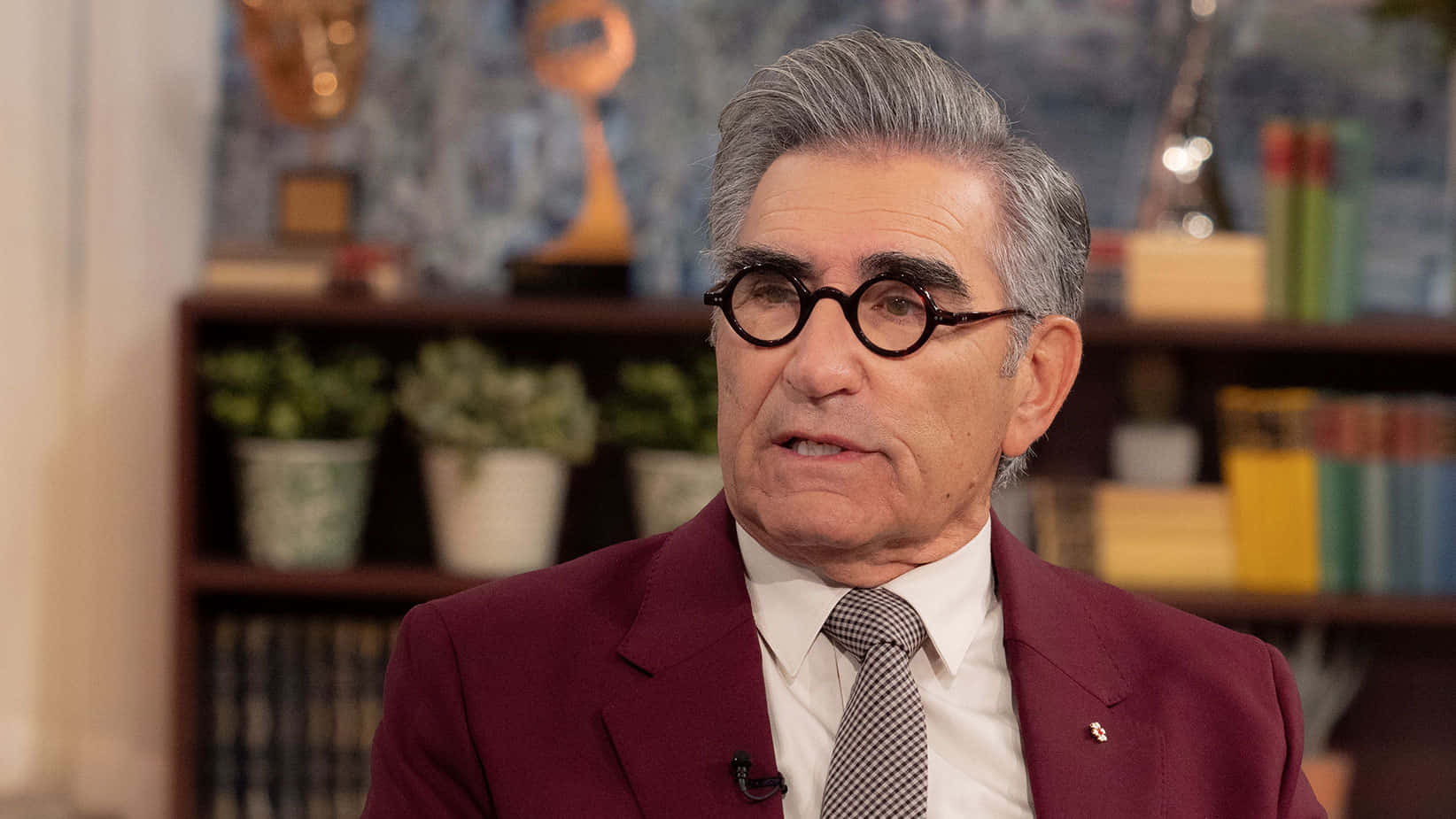 Eugene Levy, gray hair, round glasses, HD Desktop Wallpaper