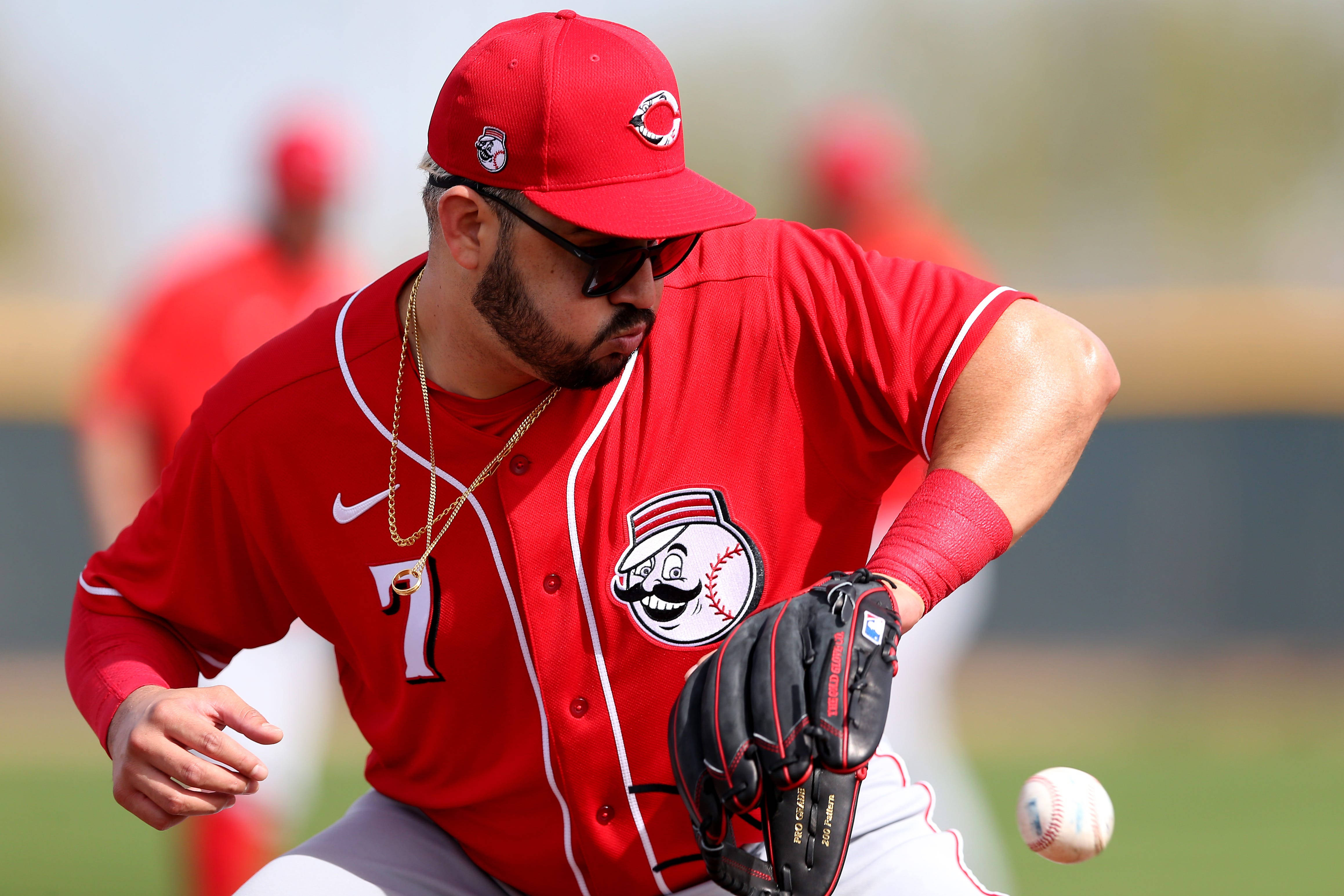 Eugenio Suarez, baseball infielder, red uniform, 4K Desktop Wallpaper