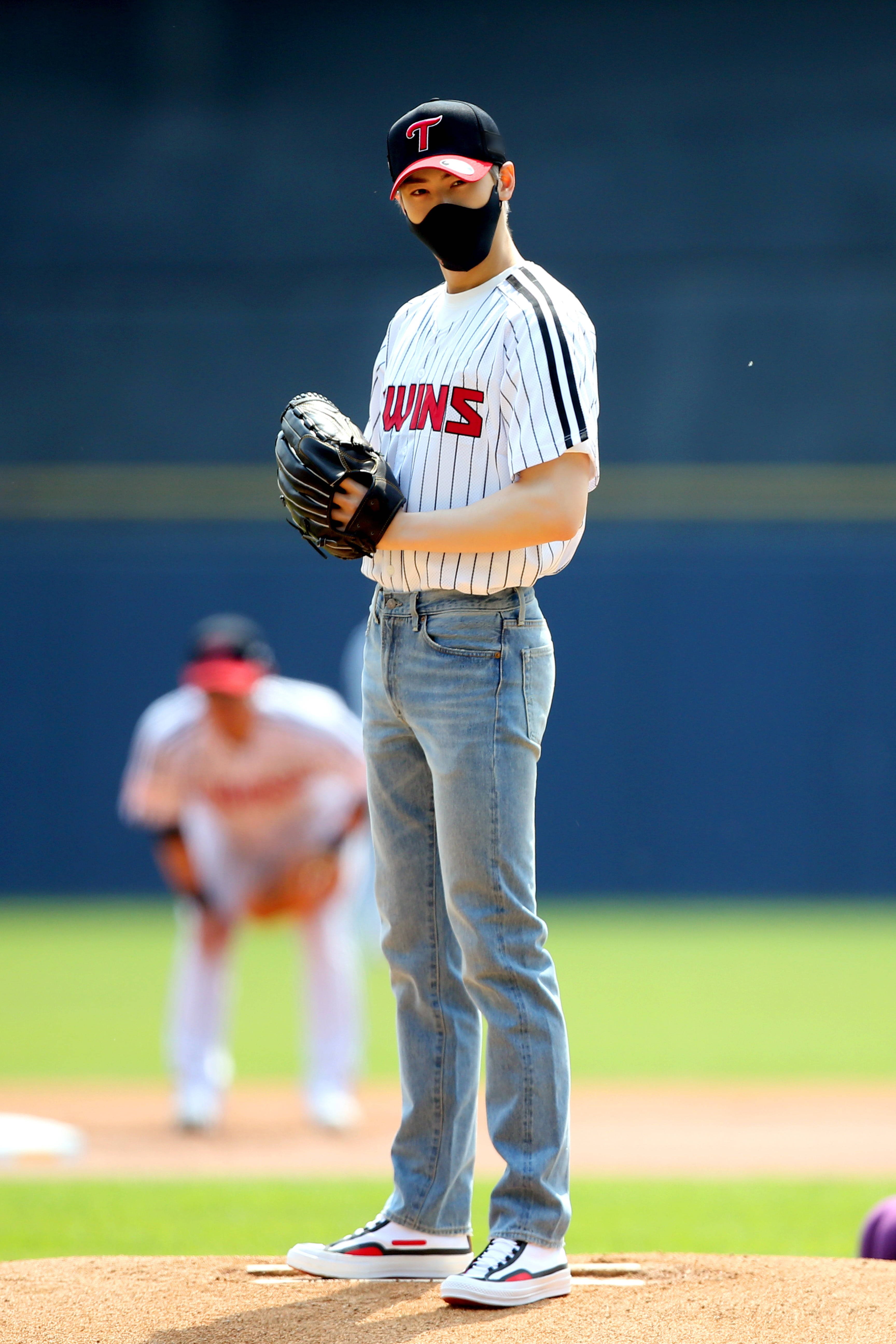 Eunwoo, baseball uniform, pinstripe uniform, 5K Phone Wallpaper