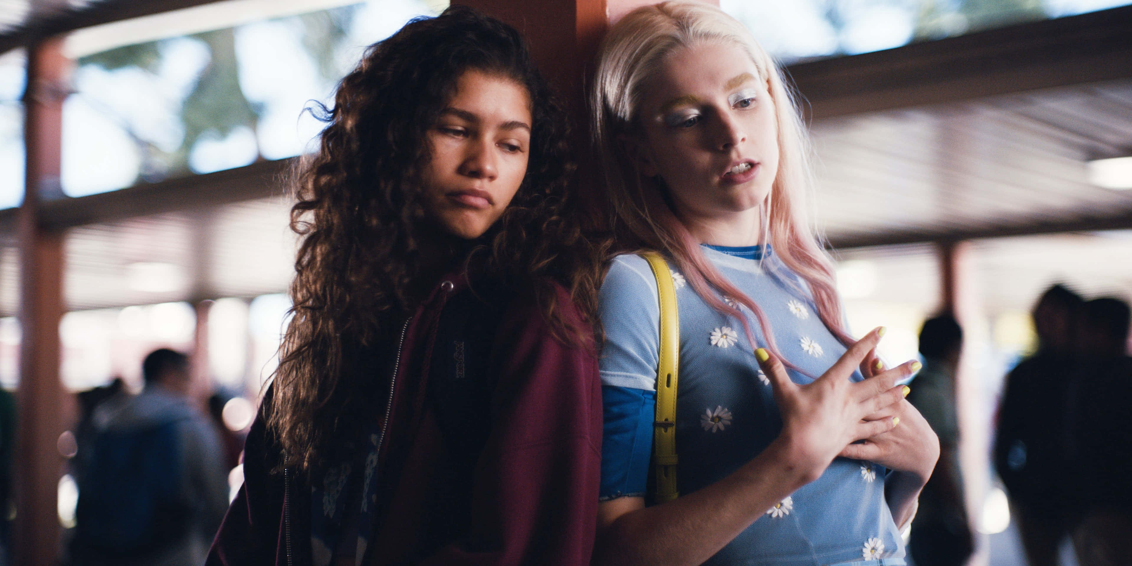 Euphoria Season 2, dark curls, maroon jacket, 2K Desktop Wallpaper