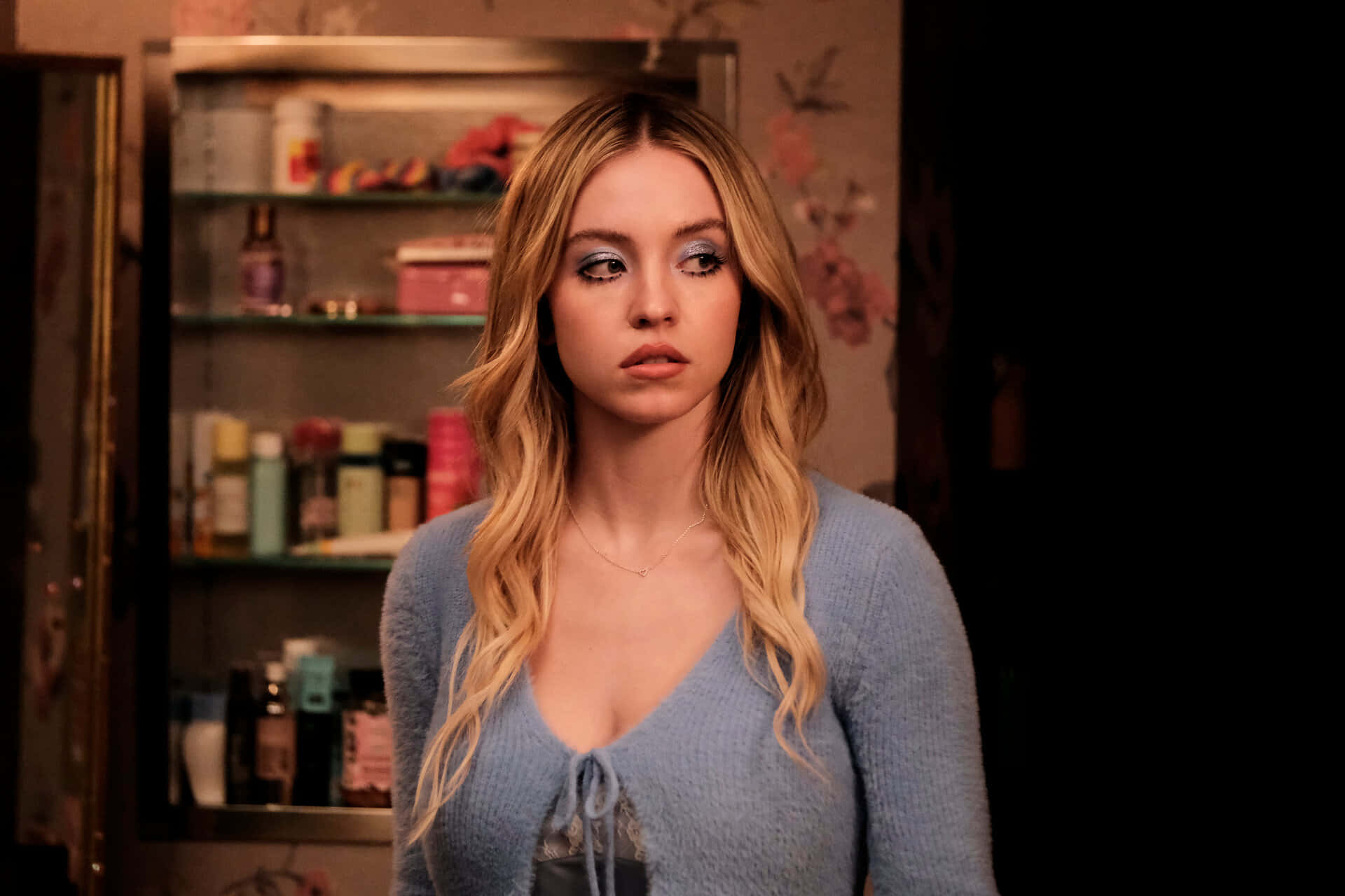 Euphoria Season 2, blue sweater, blonde hair, Full HD Desktop Wallpaper