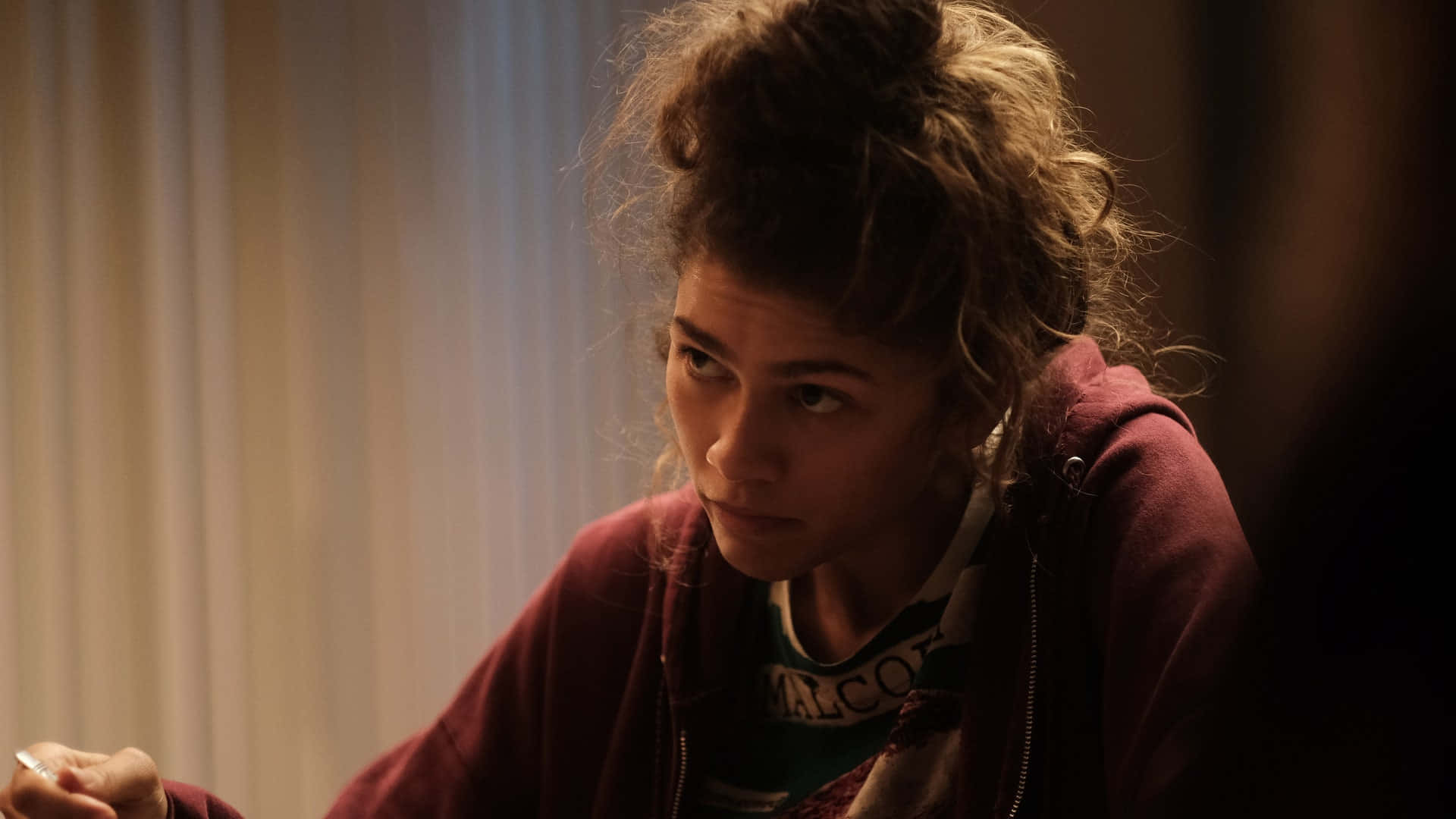 Euphoria Season 2, maroon hoodie, messy hair, Full HD Desktop Wallpaper