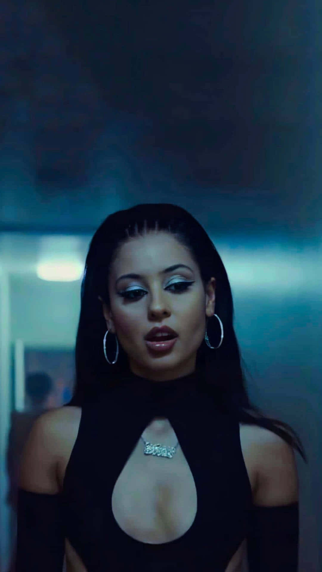 Euphoria Season 2, silver eye makeup, hoop earrings, Full HD Phone Wallpaper
