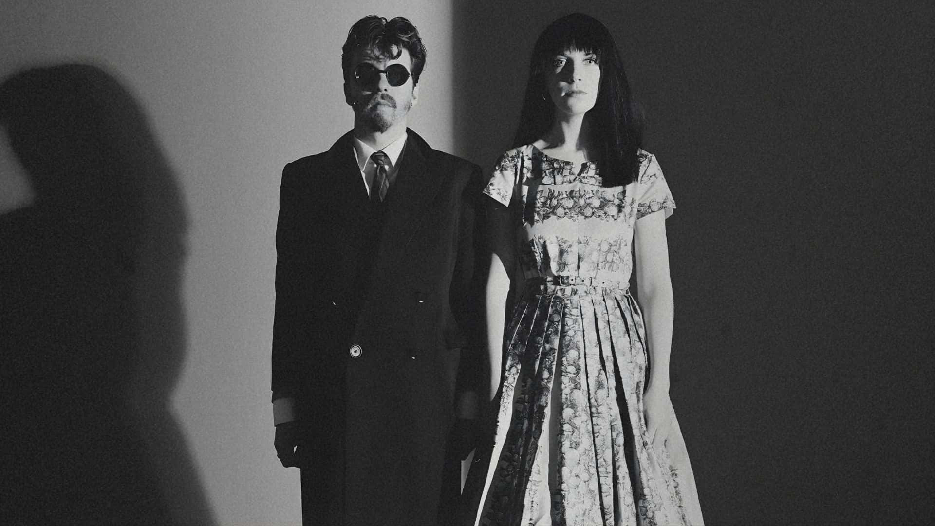 Eurythmics, man in a suit and sunglasses, woman in a floral dress, Full HD Desktop Wallpaper