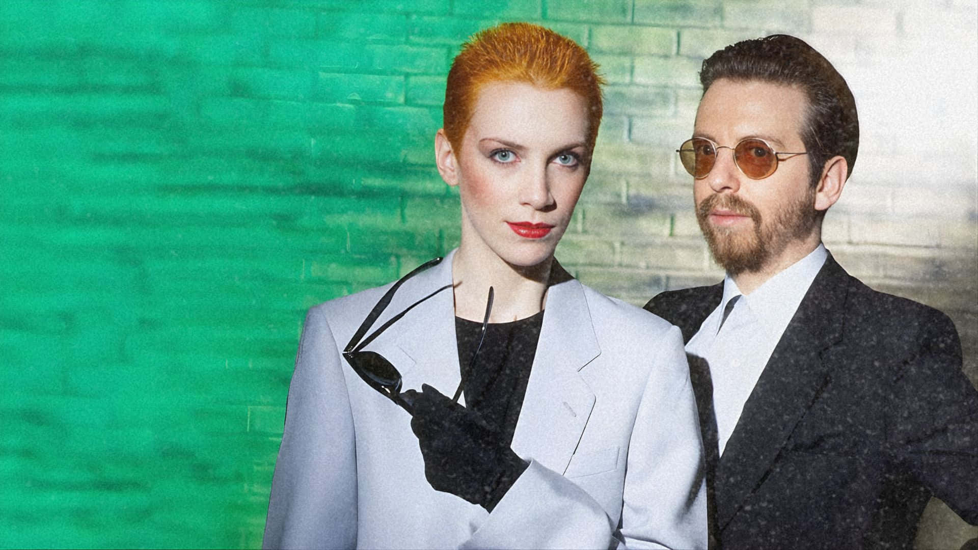 Eurythmics, fiery red hair, light gray suit, Full HD Desktop Wallpaper