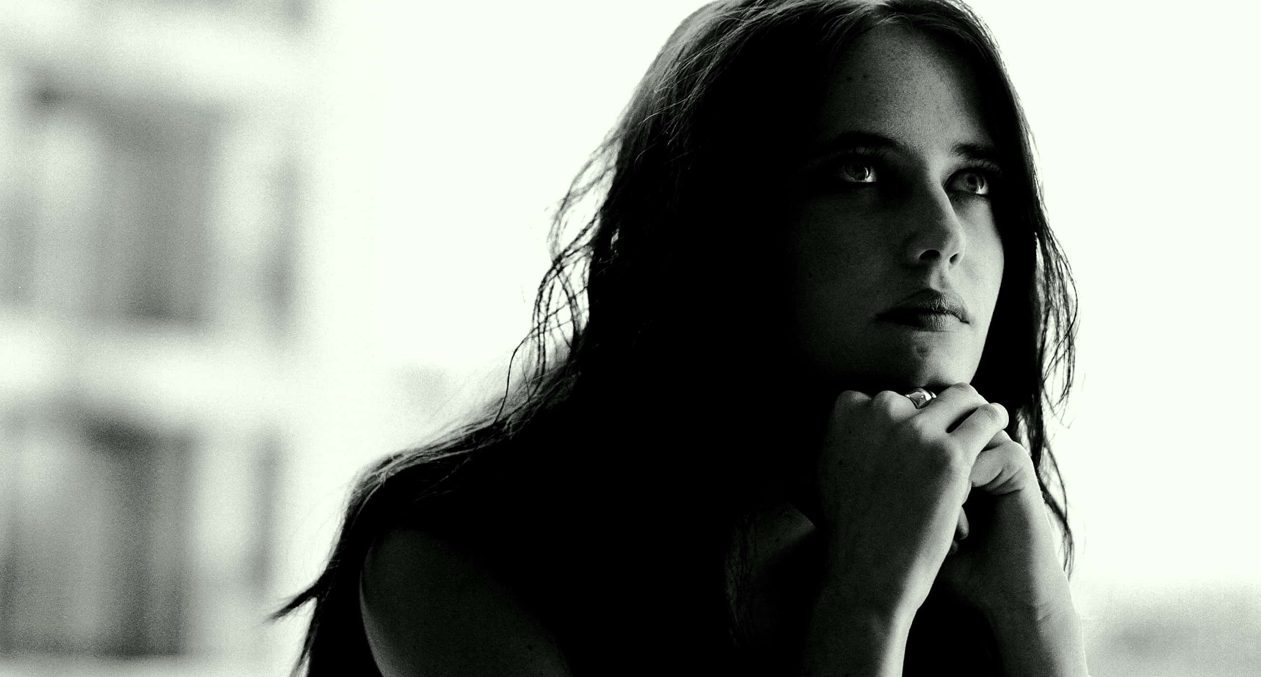 Eva Green, black outfit, black and white portrait, 2K Desktop Wallpaper