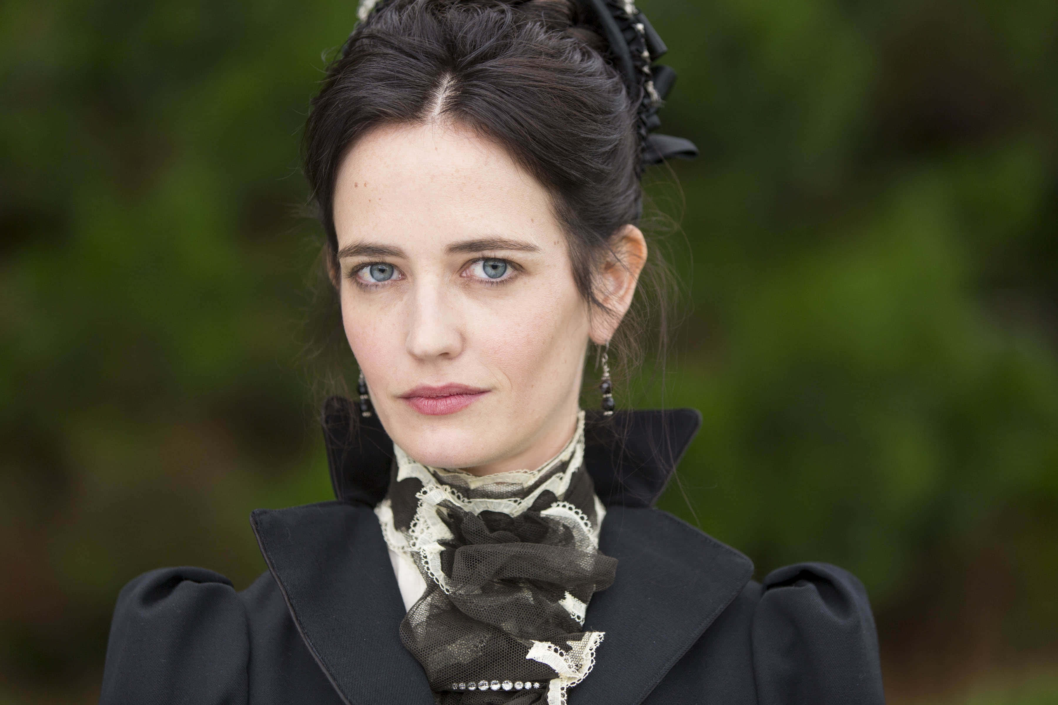 Eva Green, black Victorian-style coat, lace and pearl accents, 2K Desktop Wallpaper