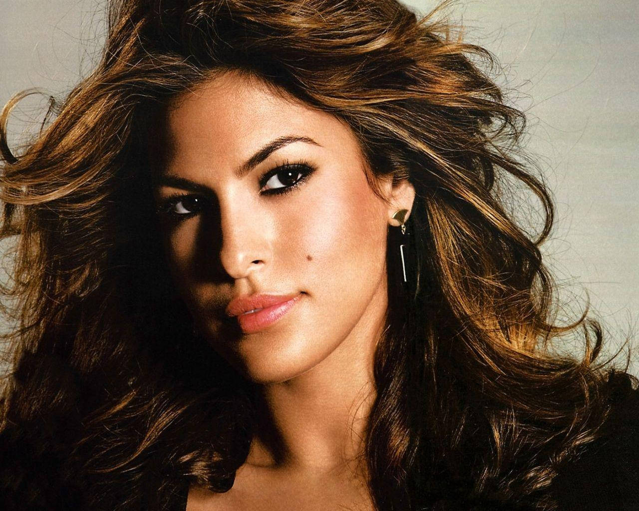 Eva Mendes, voluminous brown hair, bold makeup, HD Desktop Wallpaper
