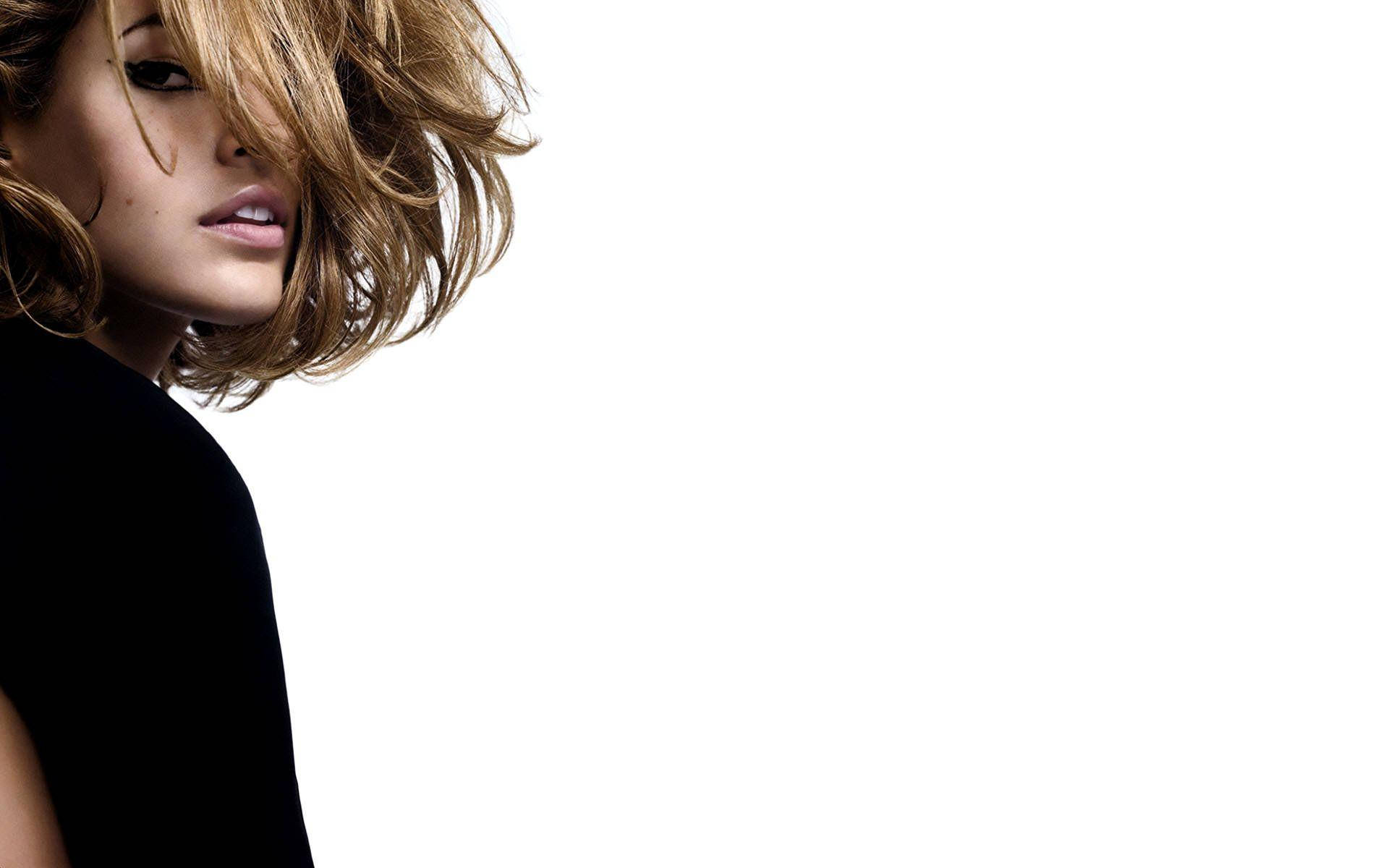 Eva Mendes, tousled blonde hair, bold makeup, Full HD Desktop Wallpaper