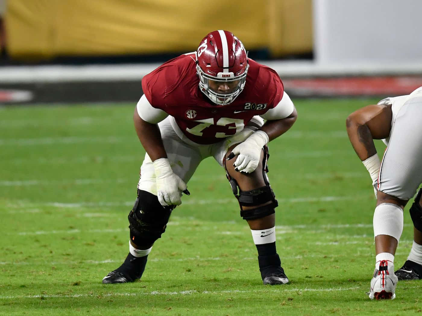 Evan Neal, American Professional Athlete, crimson and white gear, HD Desktop Wallpaper