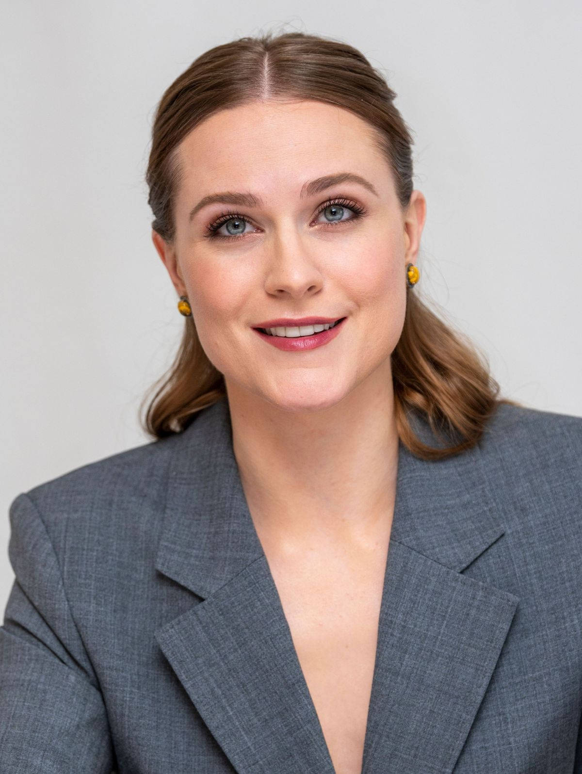 Evan Rachel Wood, gray blazer, yellow earrings, HD Phone Wallpaper