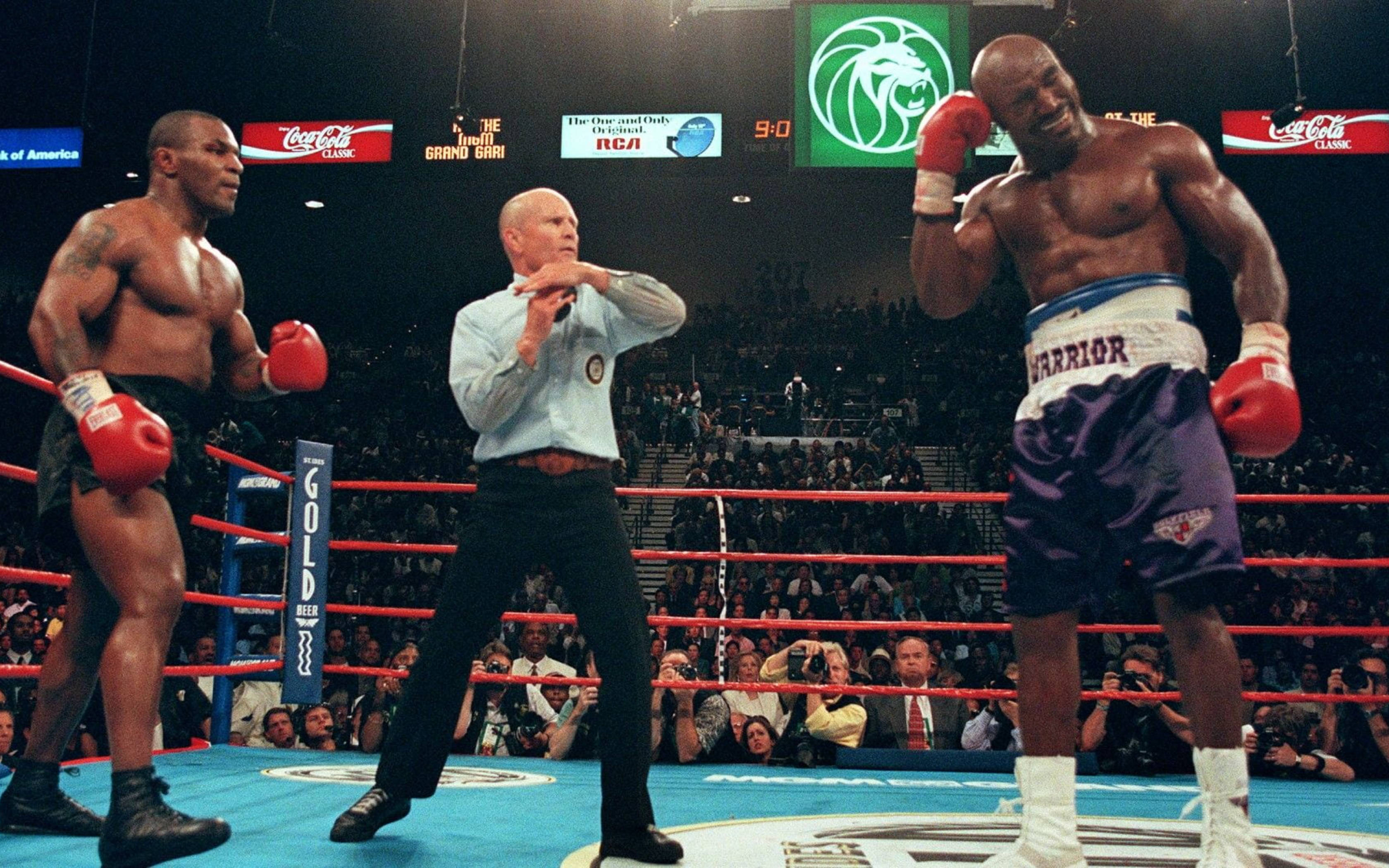 Evander Holyfield, ring, referee, 2K Desktop Wallpaper