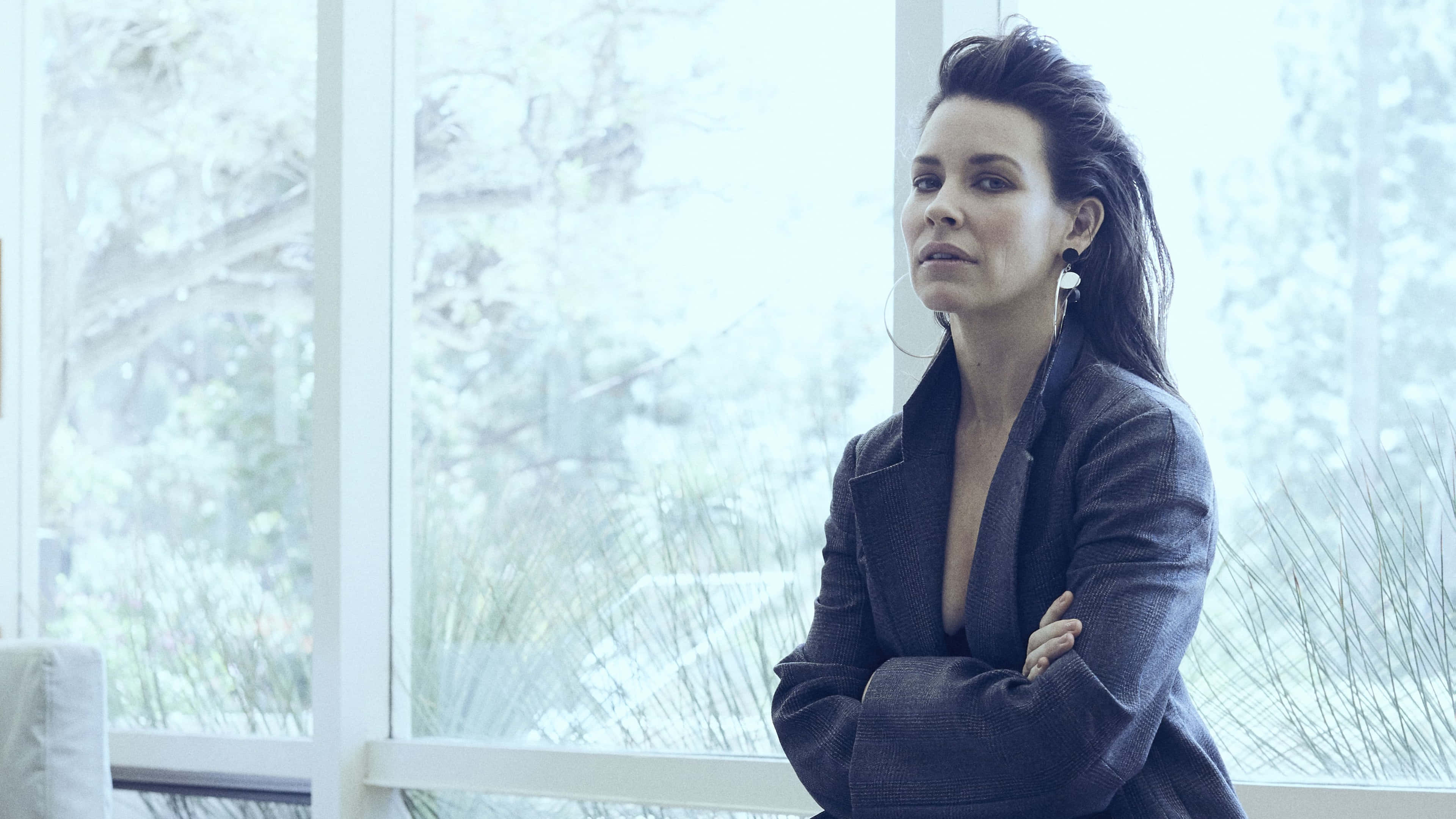 Evangeline Lilly, dark blazer, bright window, 4K Desktop Wallpaper