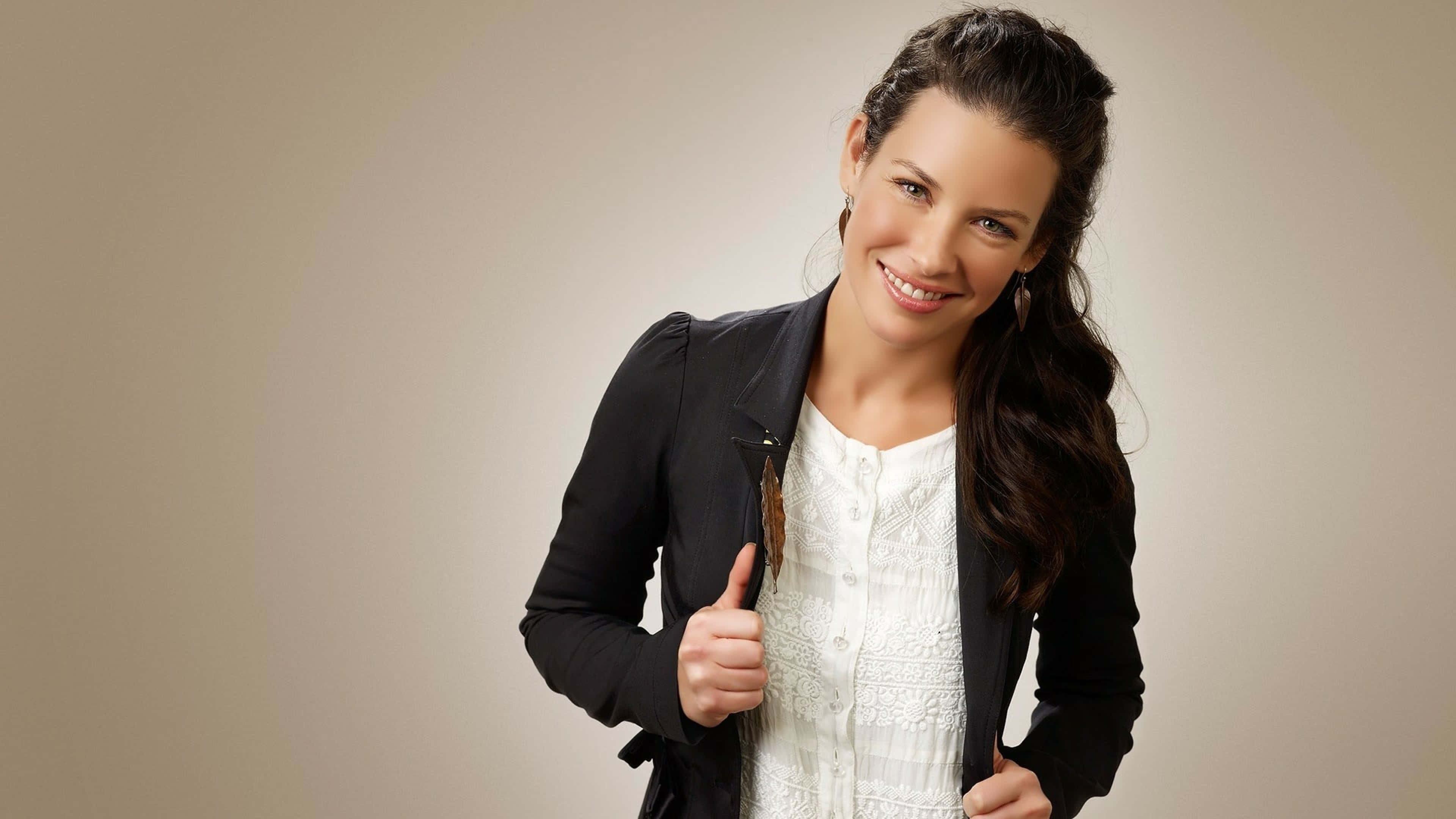 Evangeline Lilly, black blazer, white lace top, 4K Desktop Wallpaper