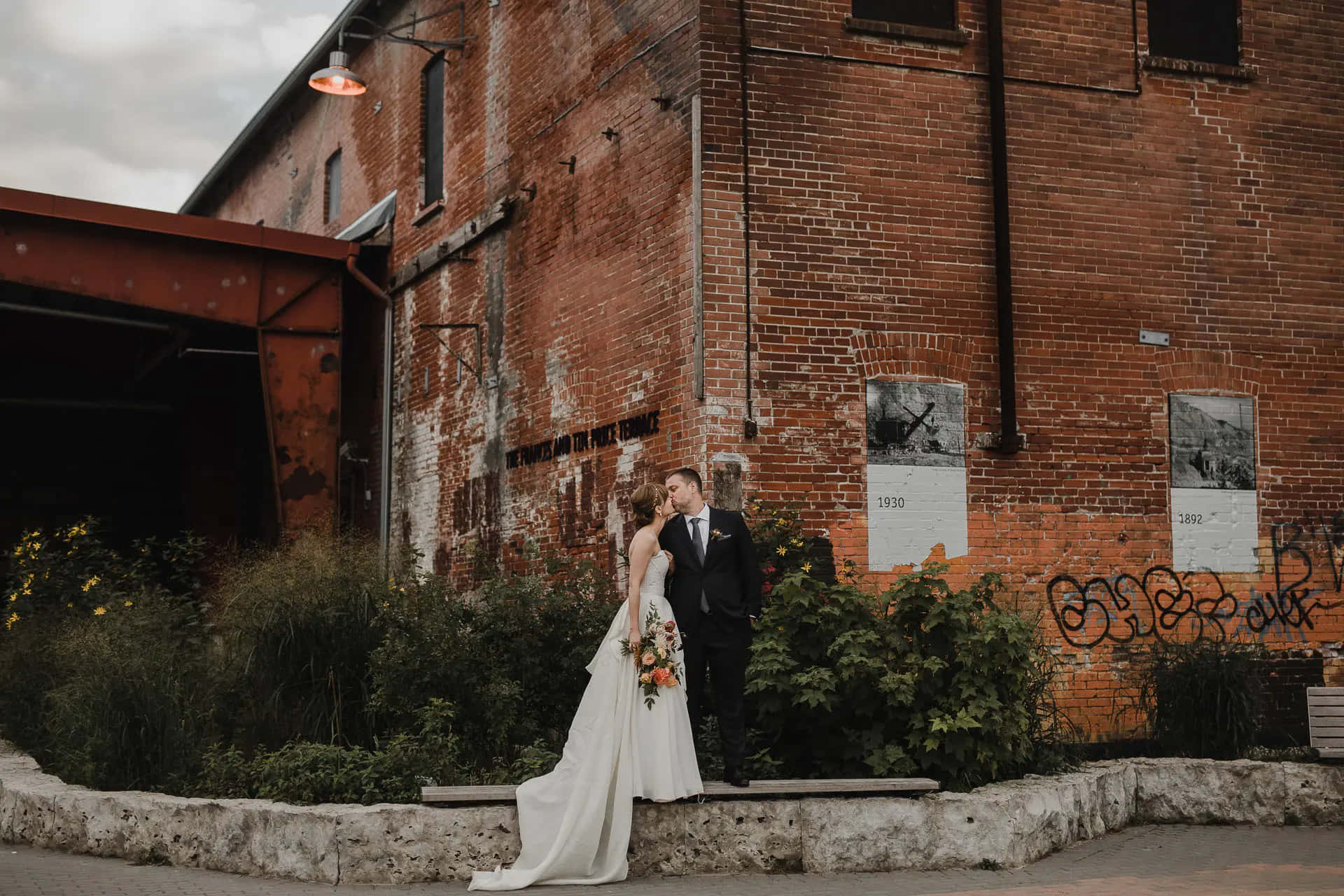Evergreen Brick Works, bride, groom, Full HD Desktop Wallpaper