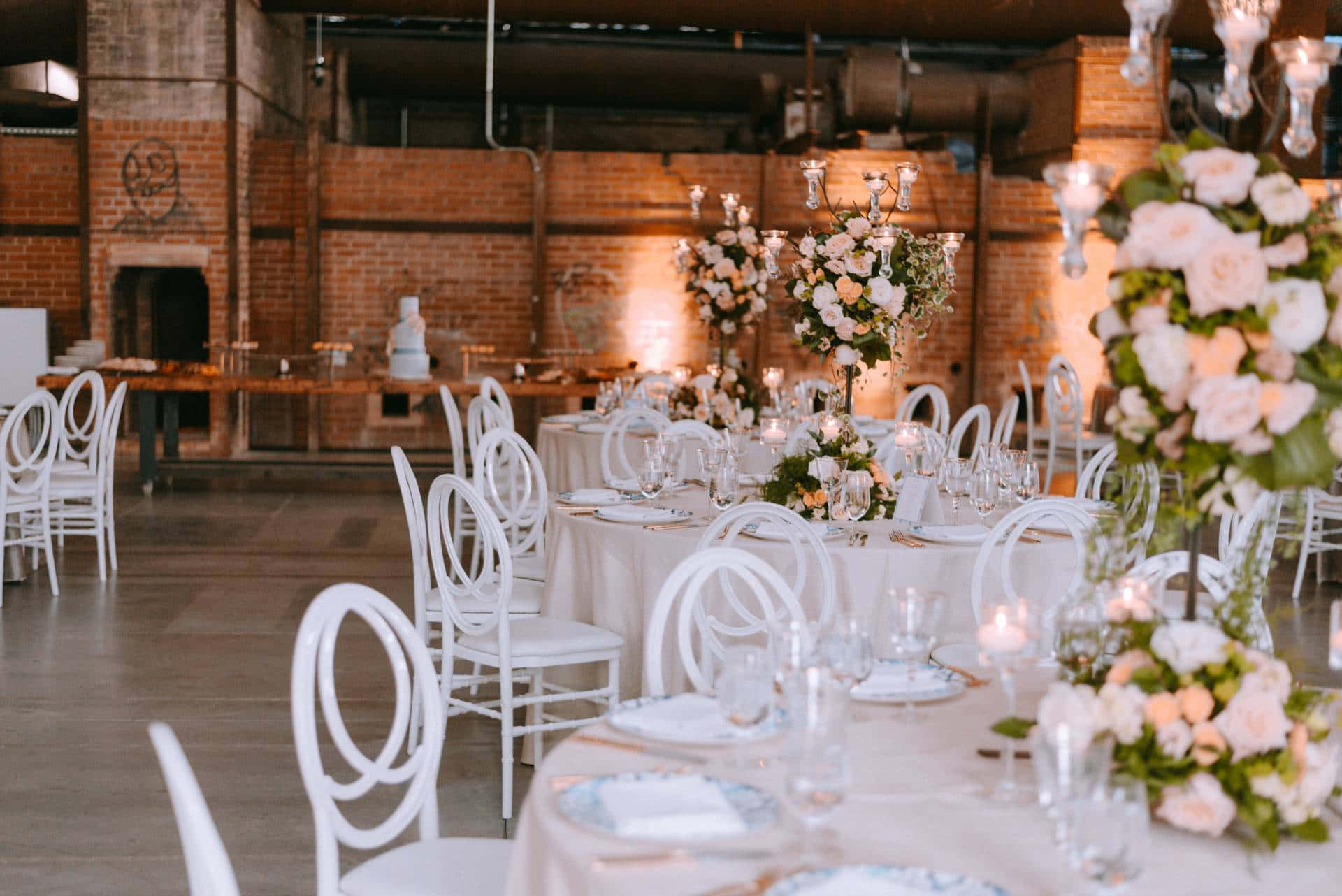 Elegant Brick Venue, white chiavari chairs, blush floral centerpieces, Full HD Desktop Wallpaper