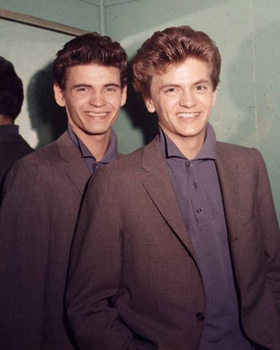 Everly Brothers, 1960s, brown suits, SD Phone Wallpaper