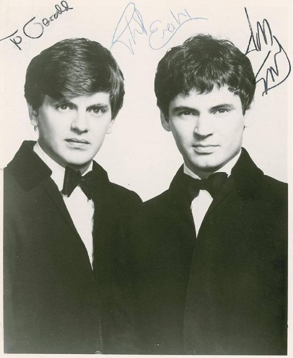 The Everly Brothers, tuxedos, vintage black and white studio portrait, SD Phone Wallpaper
