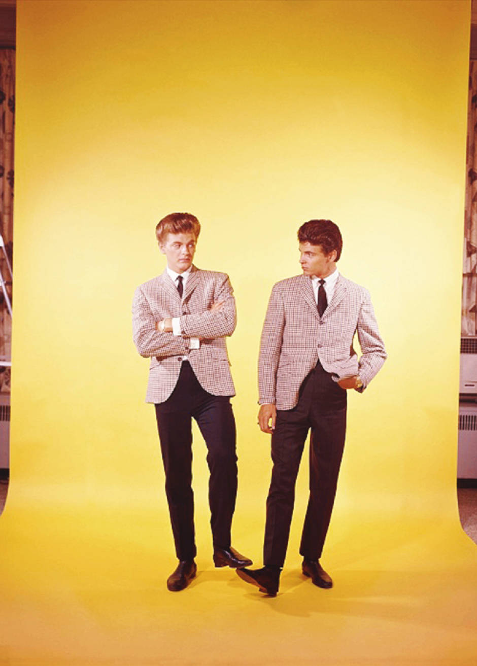 Everly Brothers, checkered suits, vibrant yellow studio backdrop, HD Phone Wallpaper
